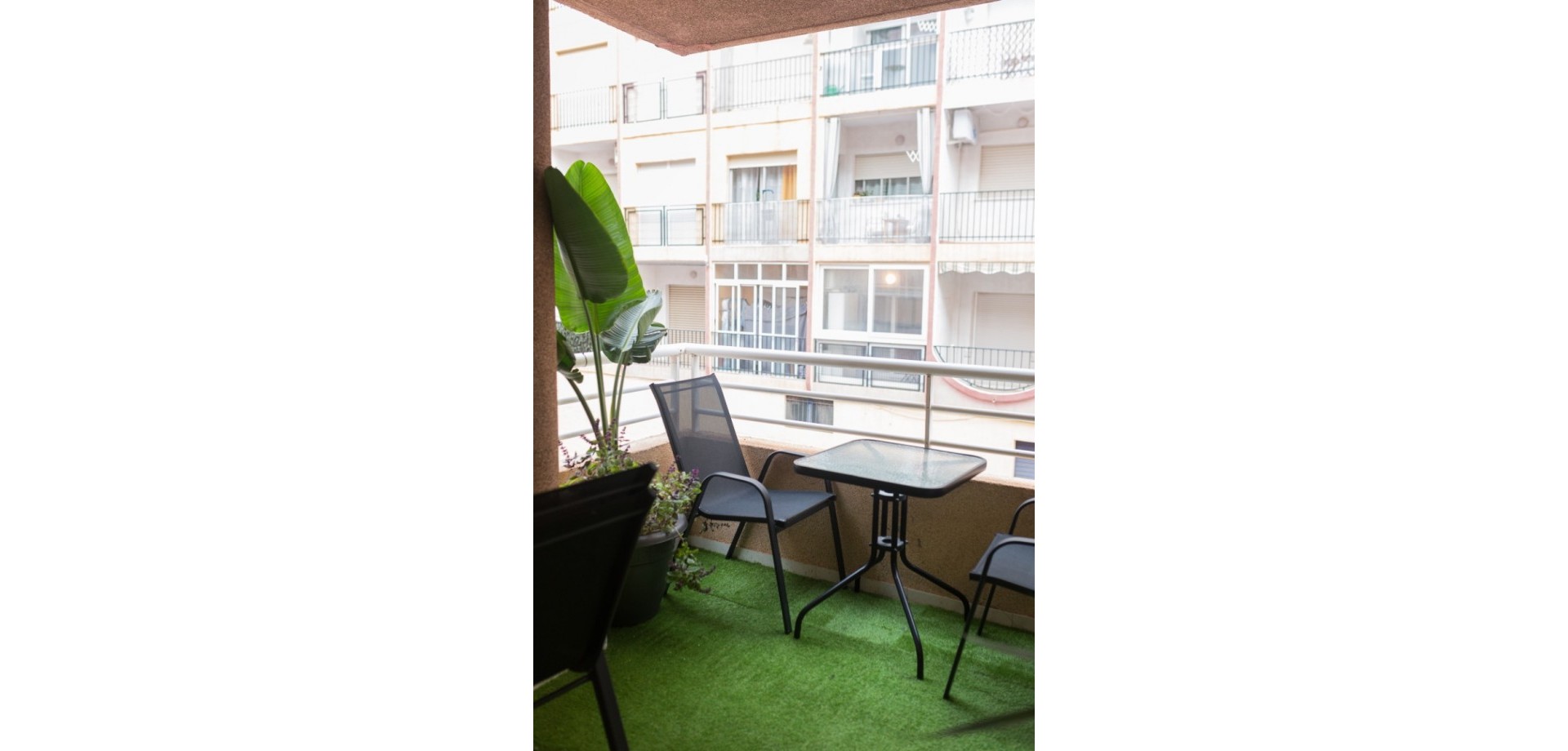 Master bedroom in apartment for sale in Torrevieja
