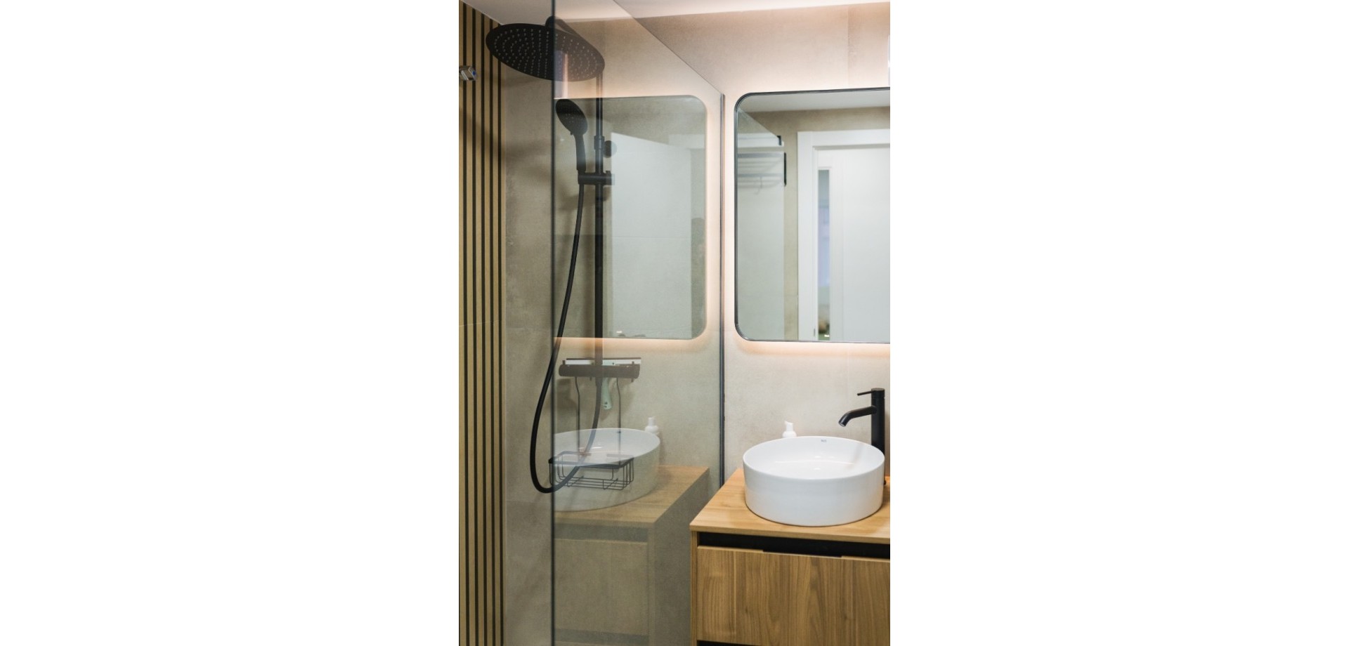 Bedroom in apartment for sale in Torrevieja