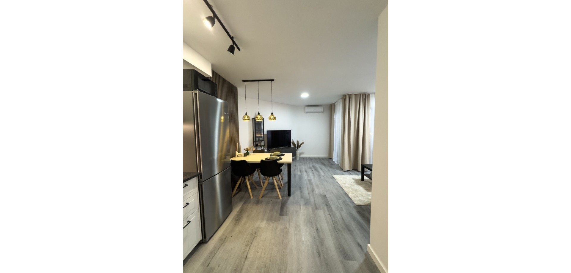 Bedroom in apartment for sale in Torrevieja