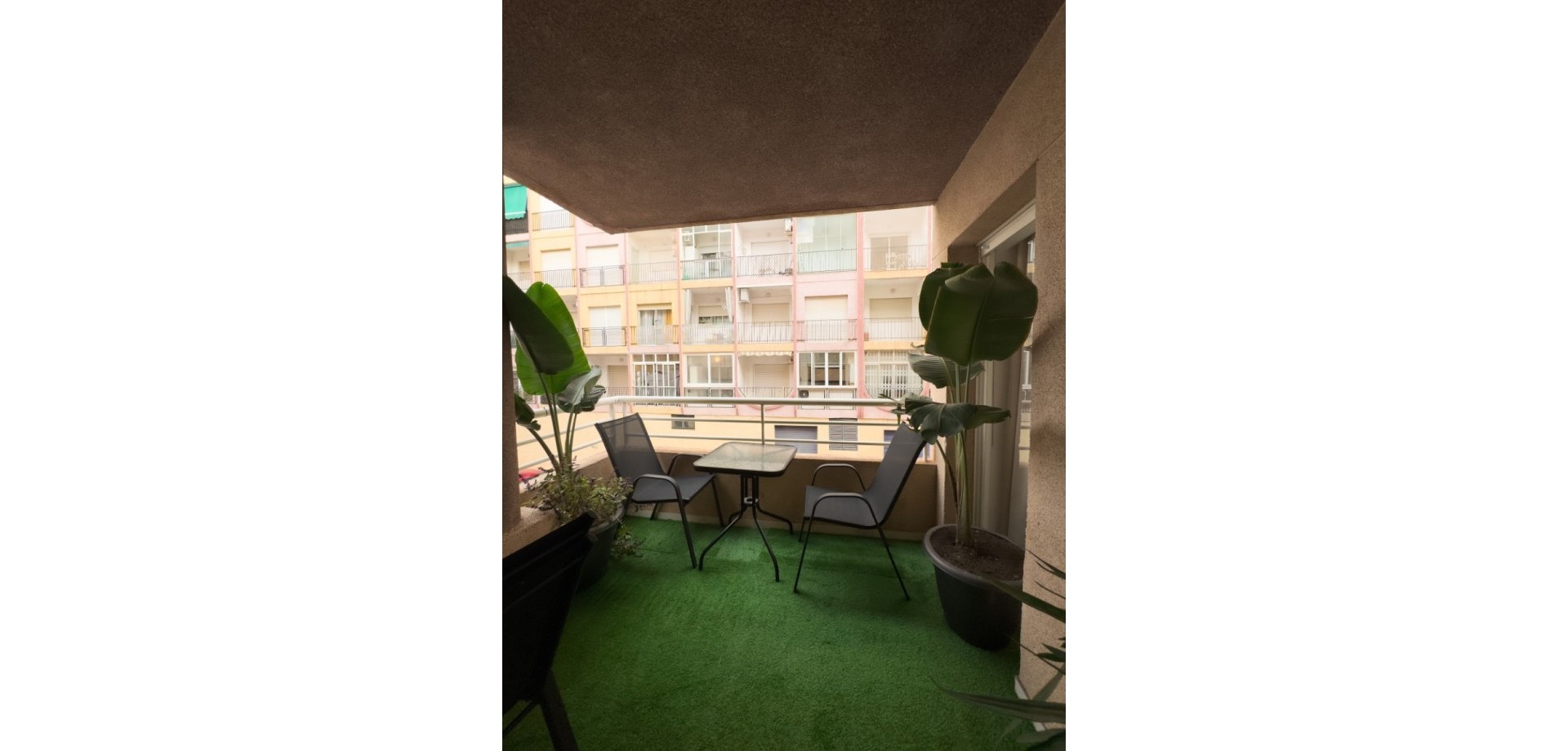 Living room in apartment for sale in Torrevieja