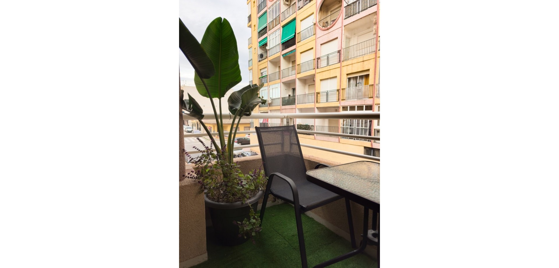 Kitchen in apartment for sale in Torrevieja