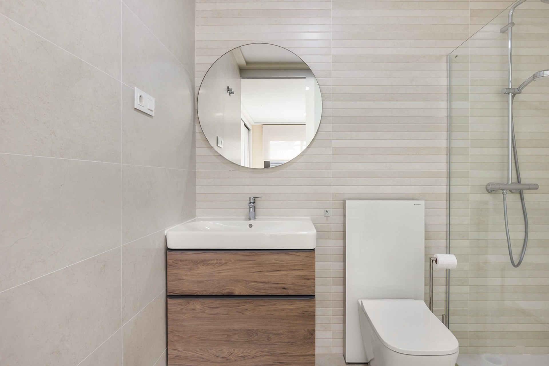 Master bedroom in apartment for sale in Torrevieja