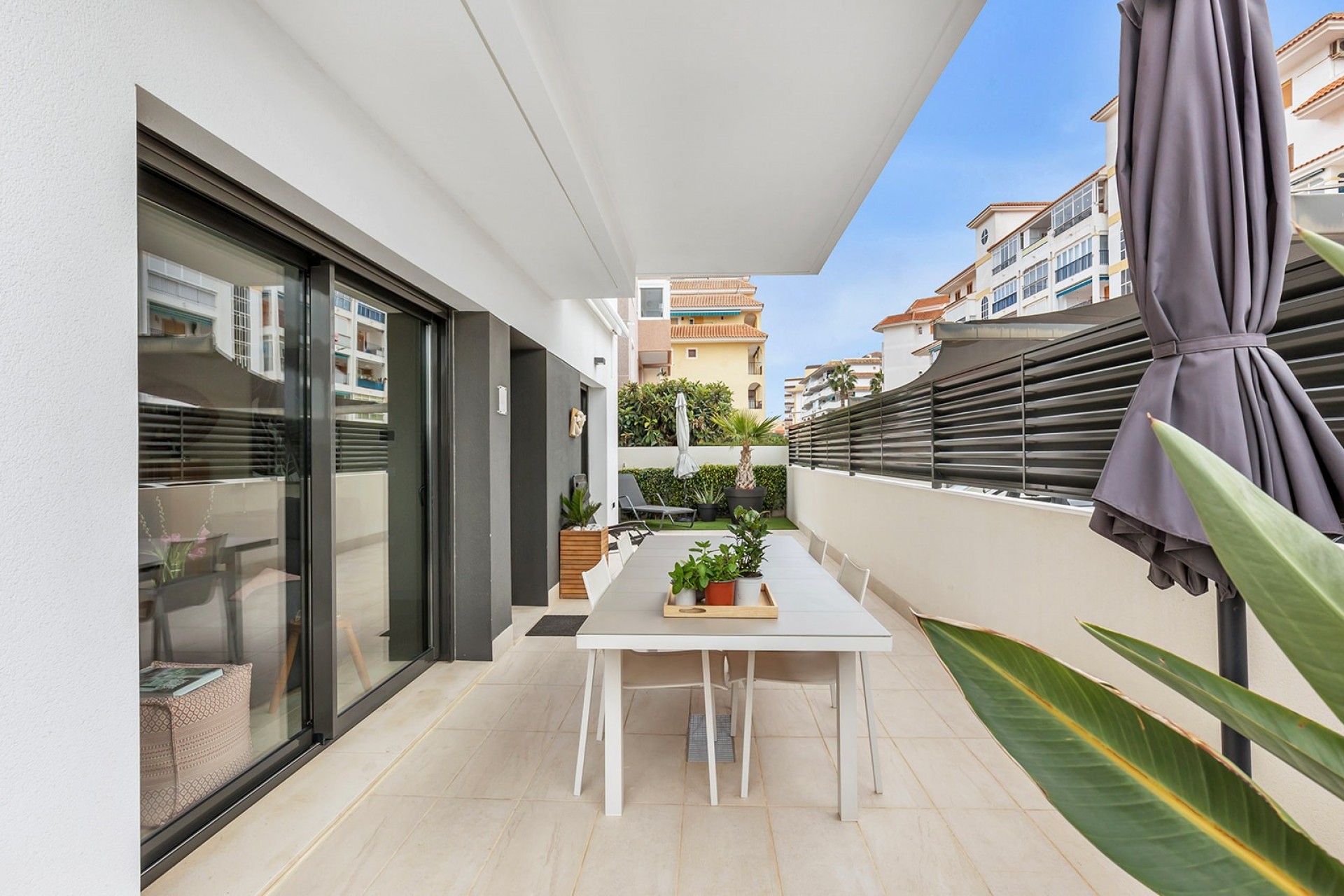Terrace in apartment for sale in Torrevieja