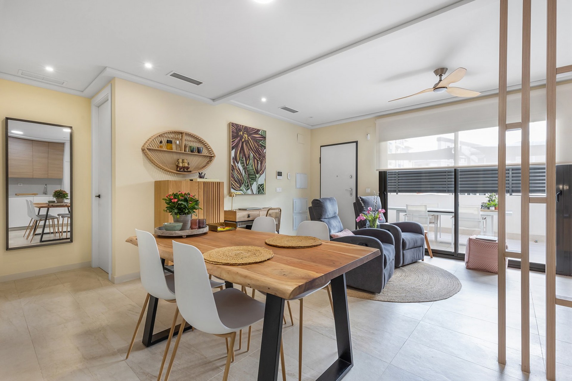 This new build ground floor apartment in La Mata is sold completely ready to move in (key ready) and