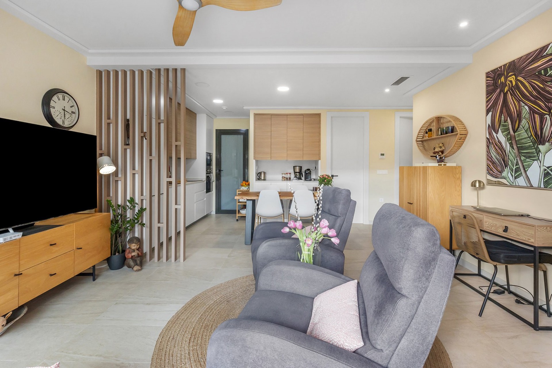 This new build ground floor apartment in La Mata is sold completely ready to move in (key ready) and