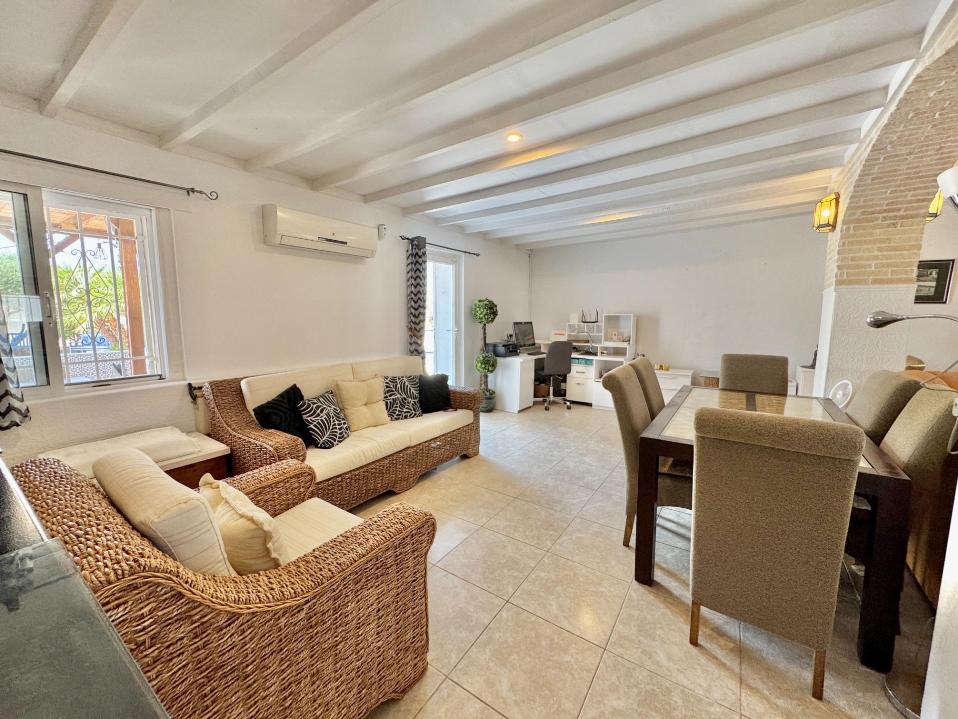 Master bedroom in villa for sale in Dolores