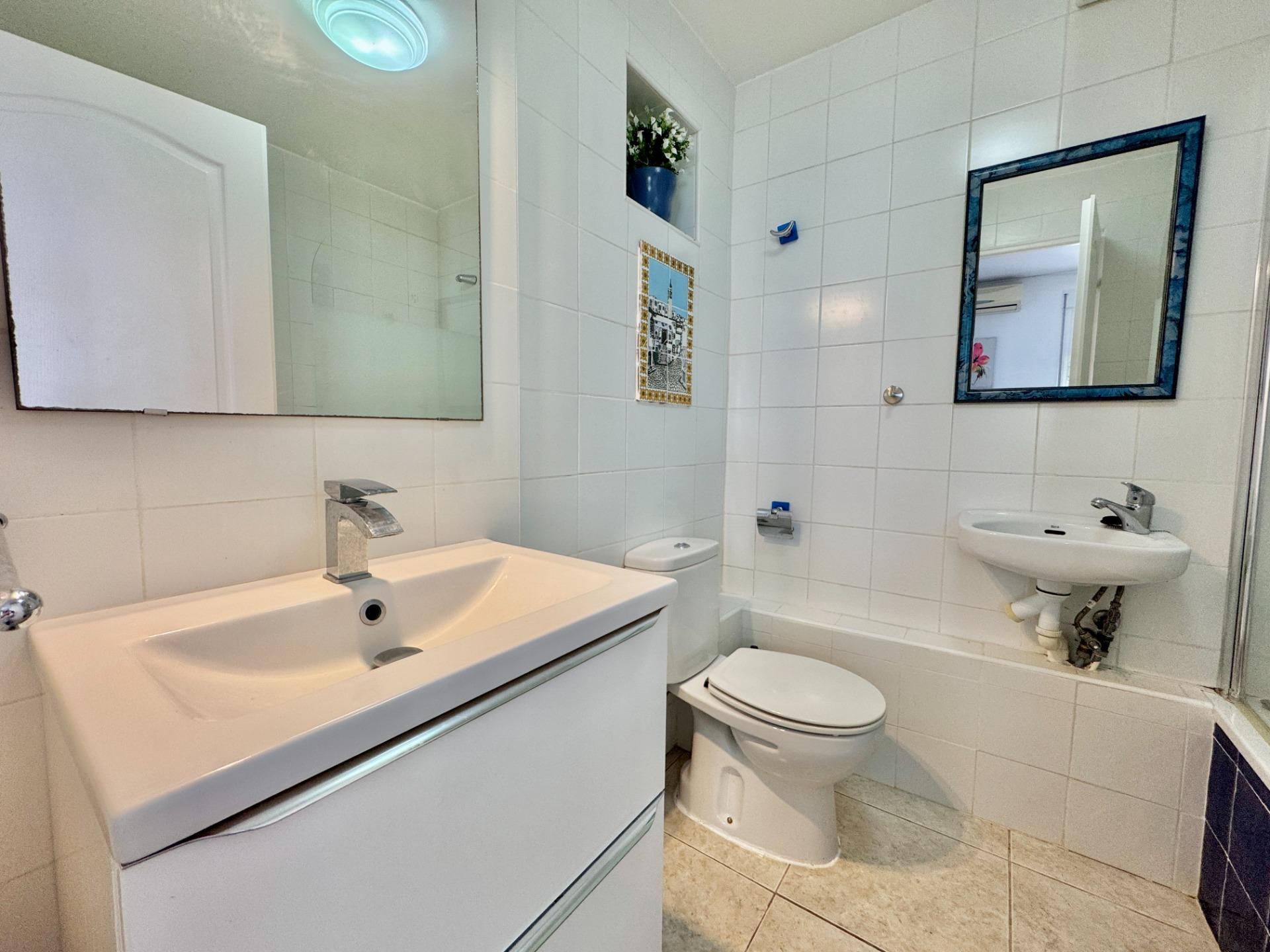 Bedroom in villa for sale in Dolores