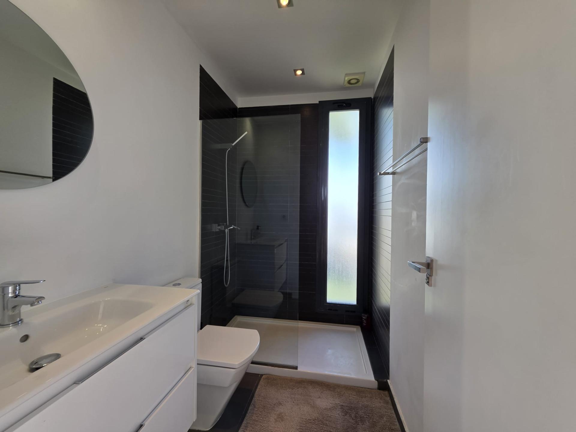 Bathroom in villa for sale in Orihuela Costa