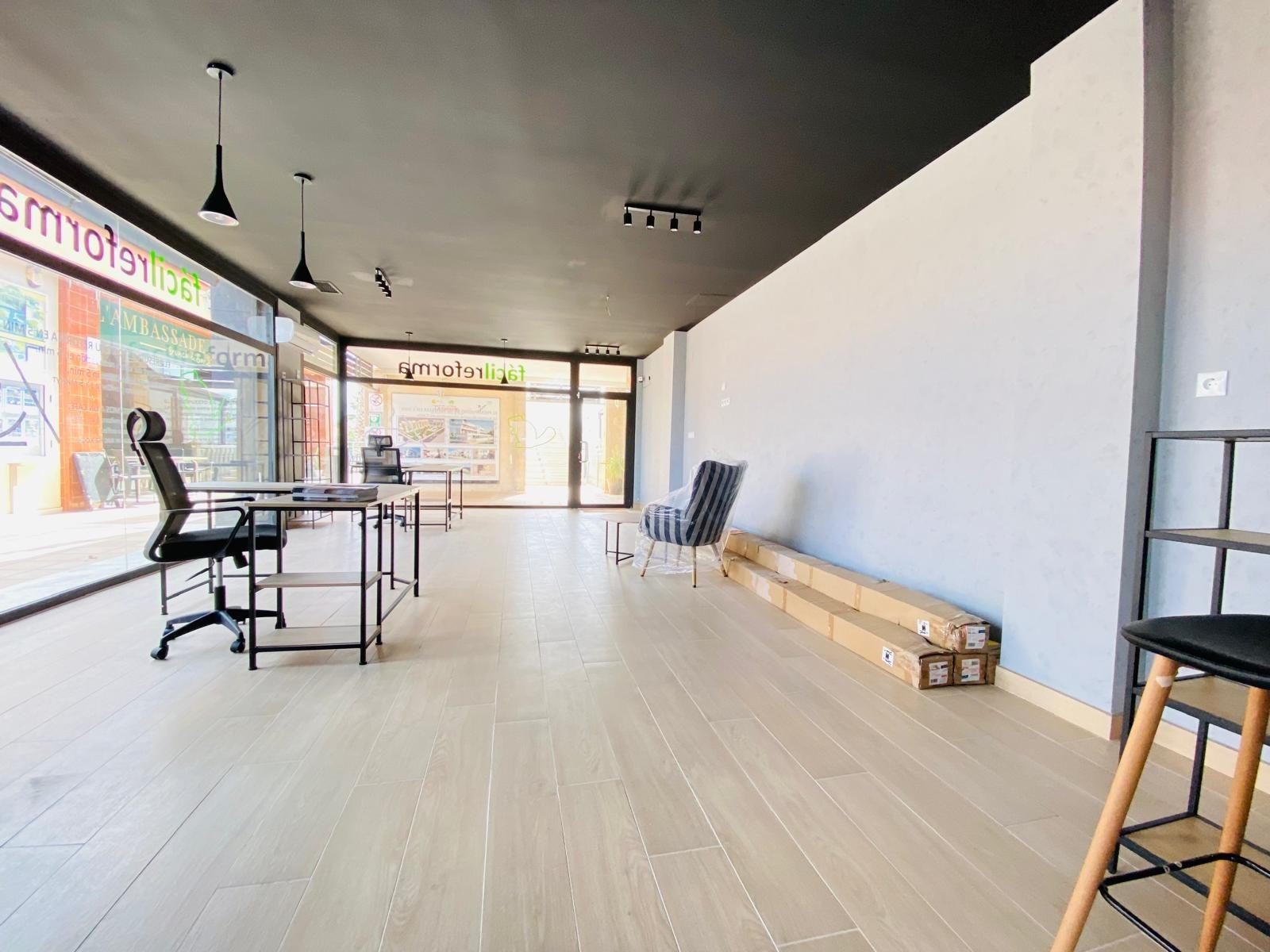 Dining area in commercial for sale in Orihuela Costa