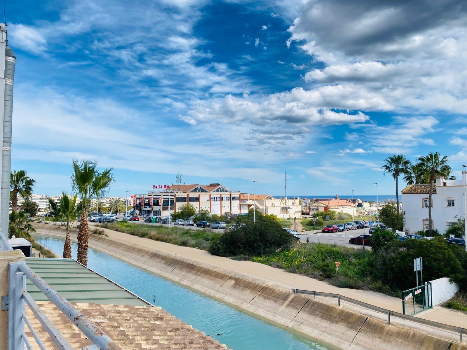 Dining area in commercial for sale in Orihuela Costa