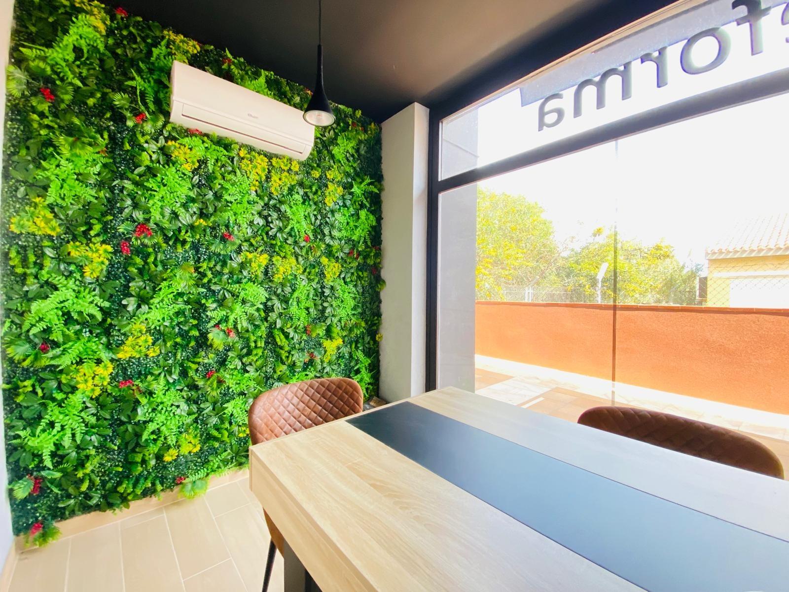 Discover this ideal office space situated in the vibrant area of Villamartín-Las Filipinas, Orihuela
