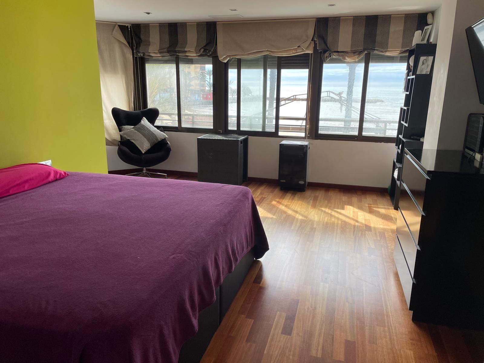 Bedroom in duplex for sale in Torrevieja