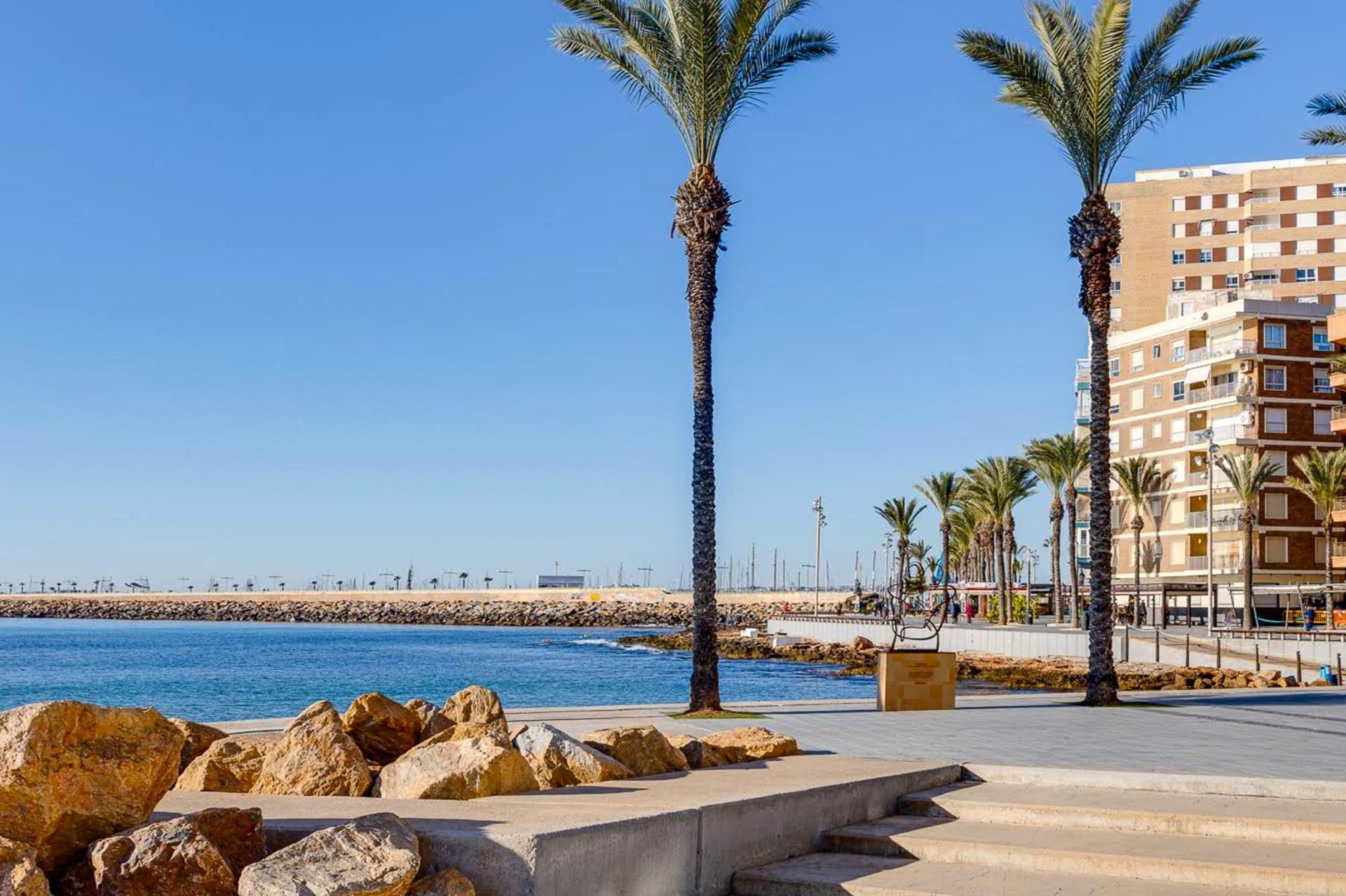 Garden in apartment for sale in Torrevieja