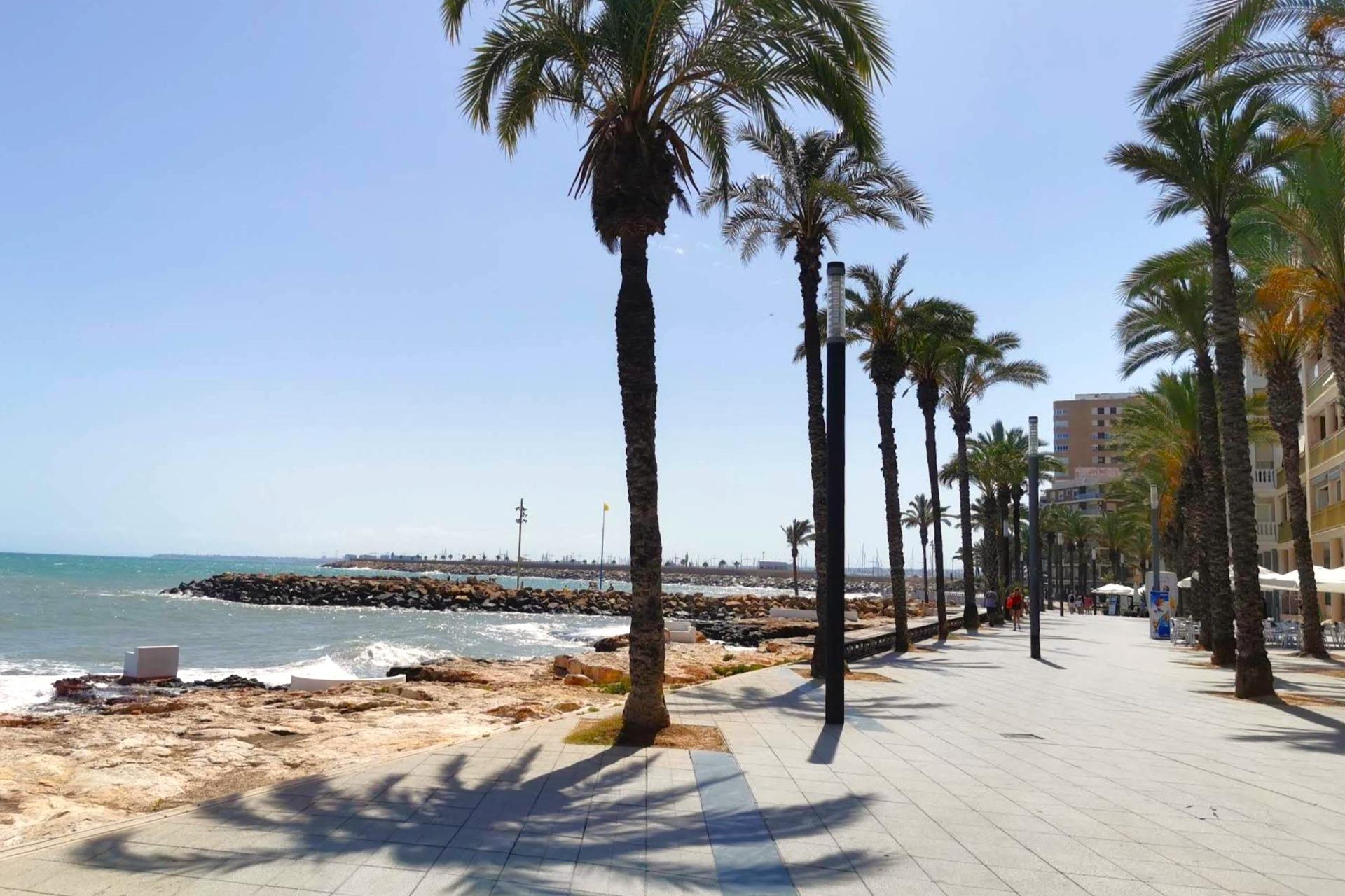 Dining area in apartment for sale in Torrevieja