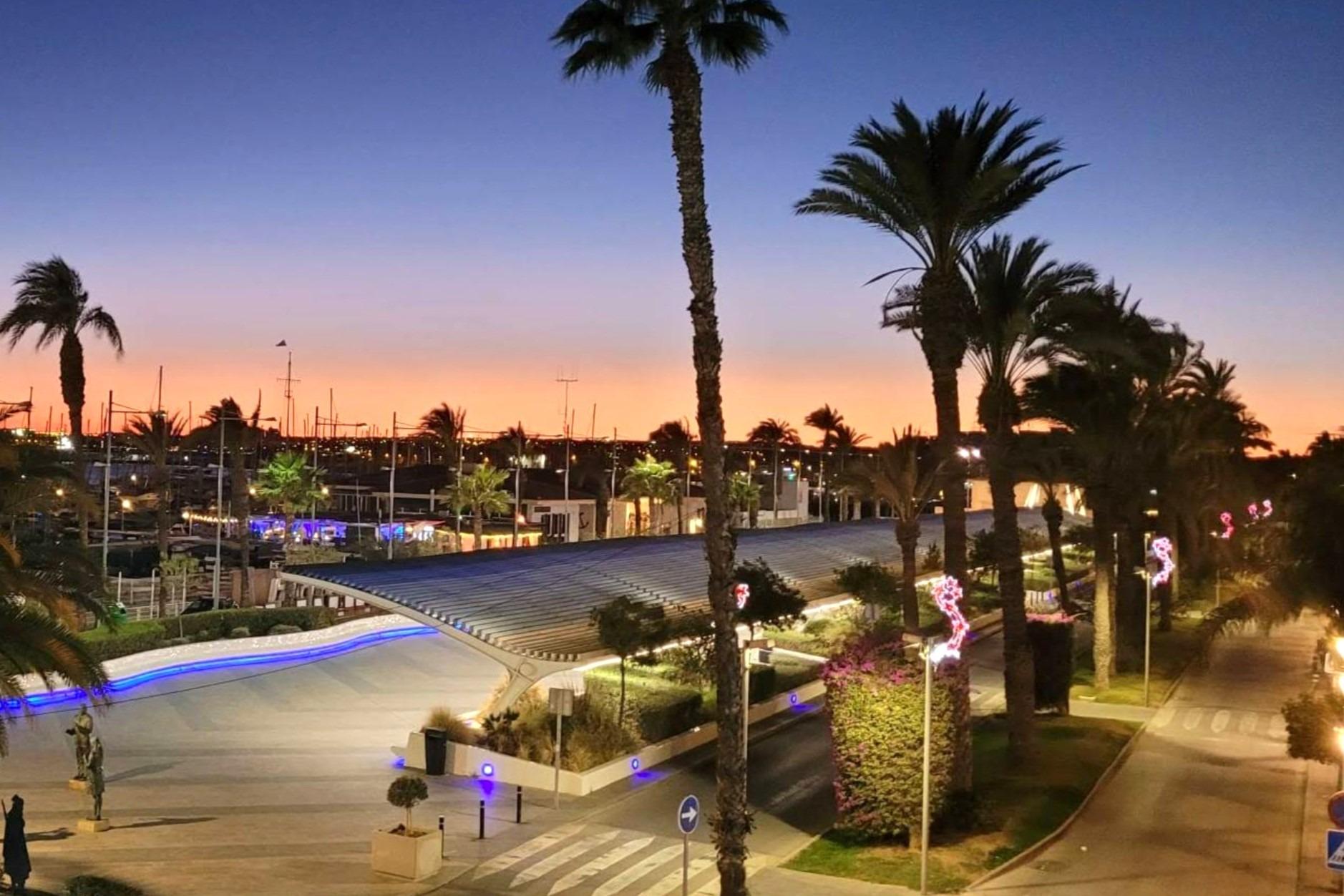 Terrace in apartment for sale in Torrevieja