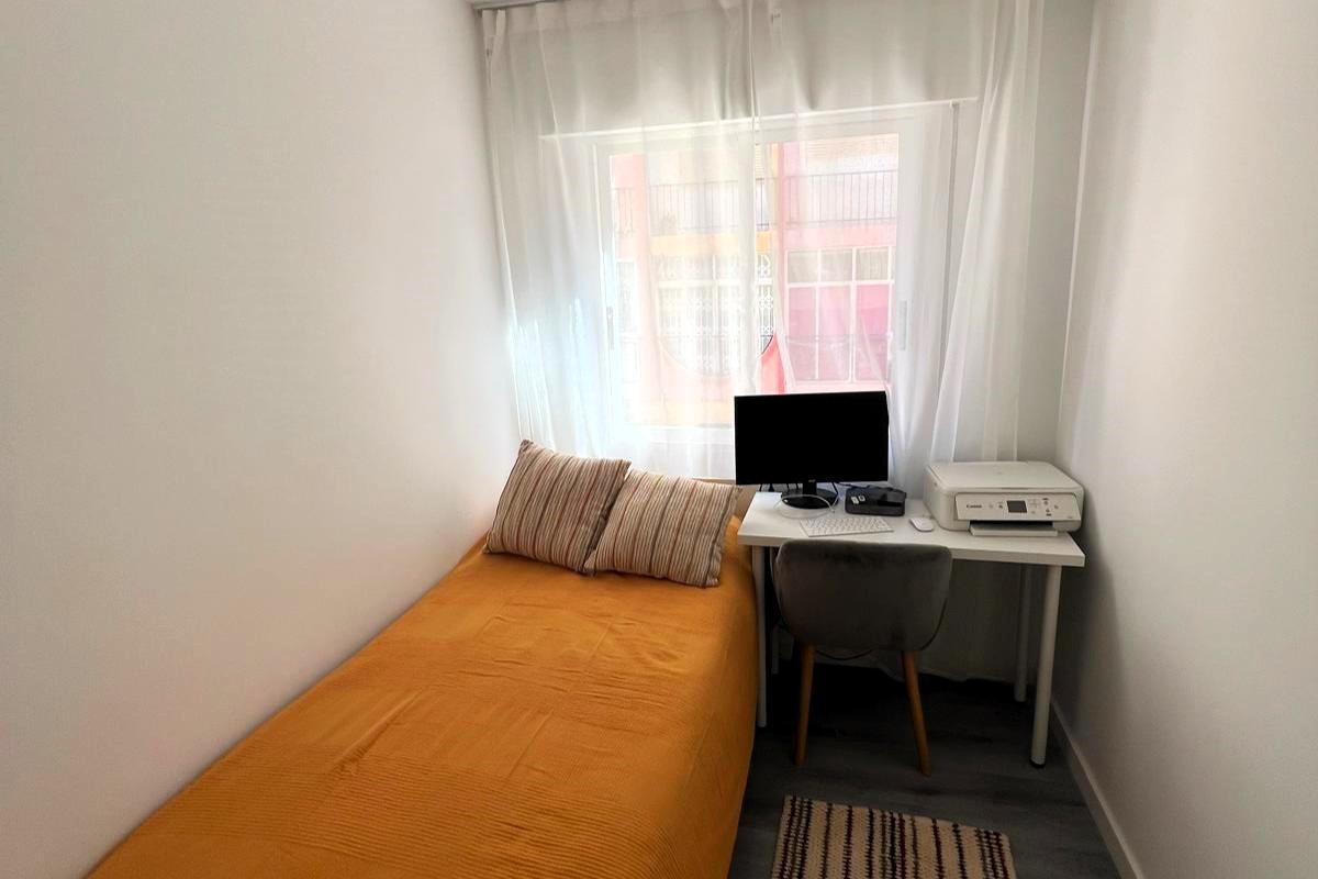 Living room in apartment for sale in Torrevieja