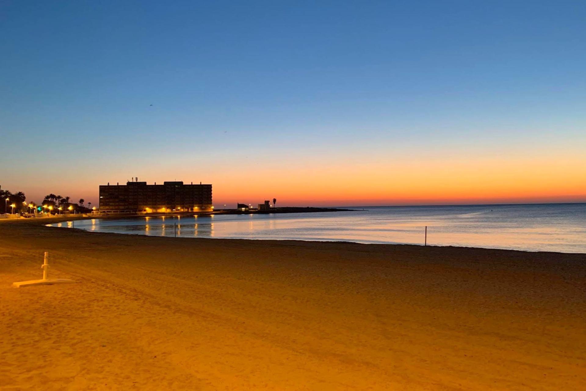Master bedroom in apartment for sale in Torrevieja