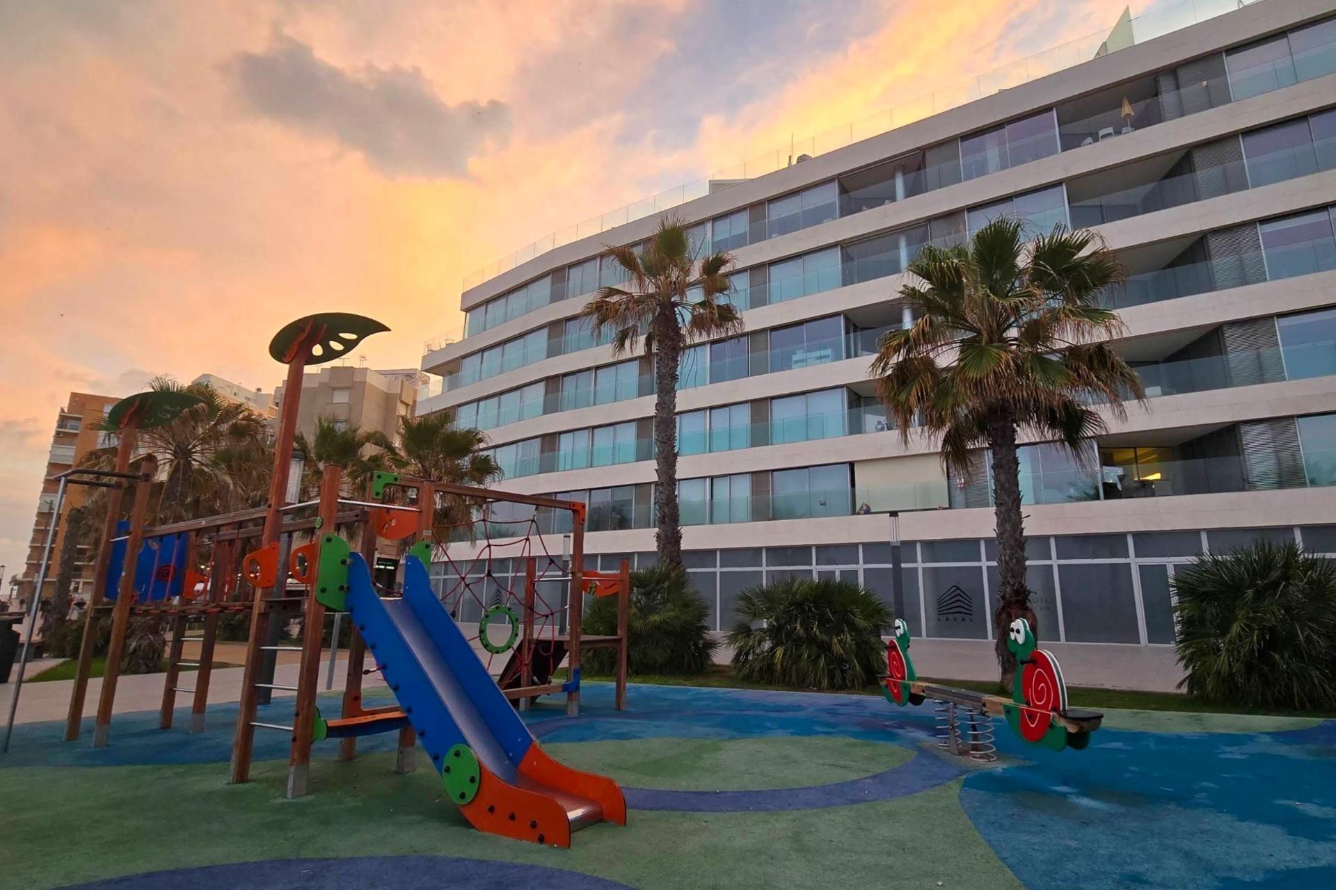 Dining area in apartment for sale in Torrevieja