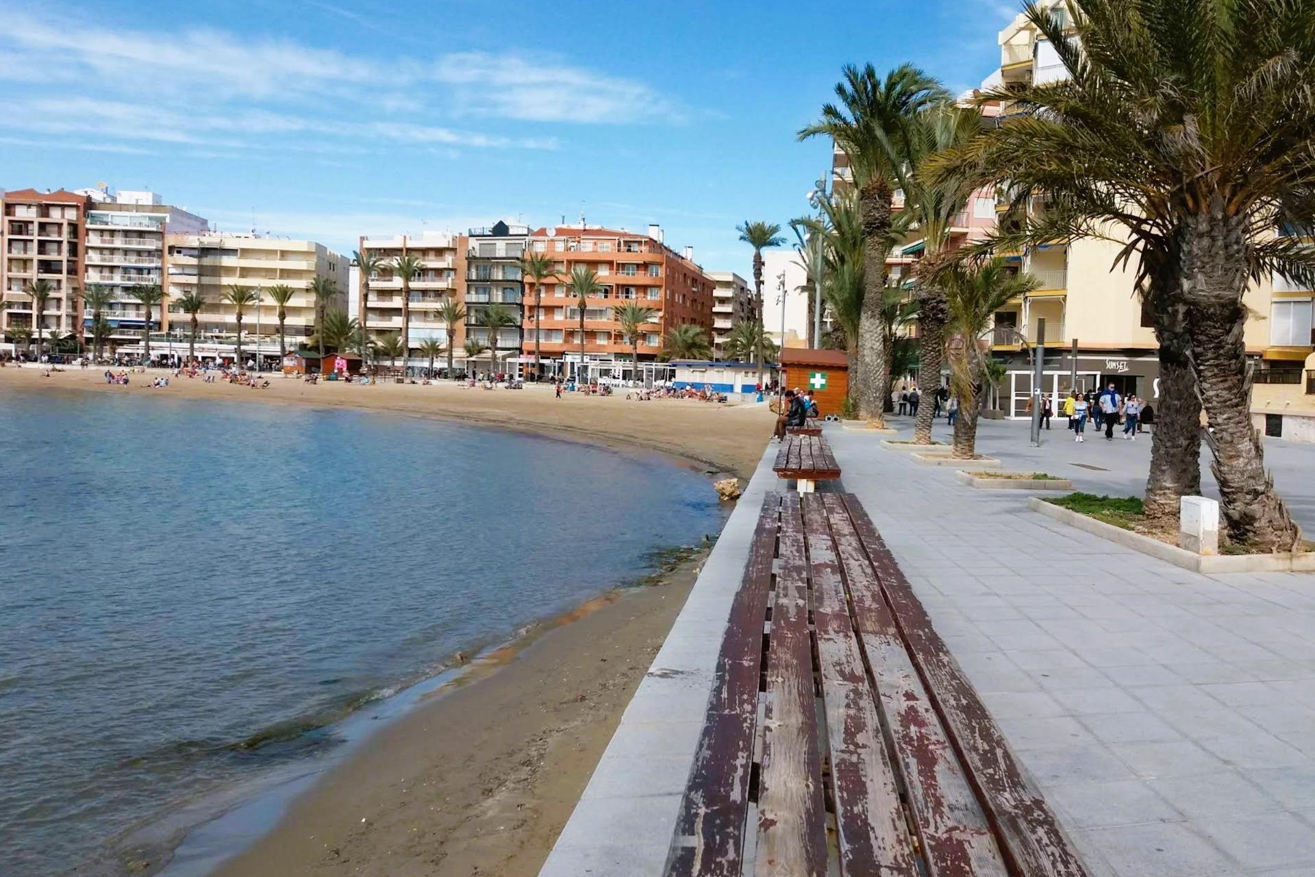 Living room in apartment for sale in Torrevieja