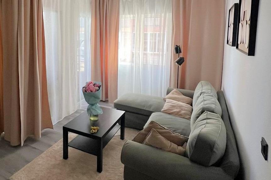 SPACIOUS RENOVATED APARTMENT (82 m2 - 1st floor), CENTRALLY LOCATED, AND ONLY 300 M TO THE BEACH