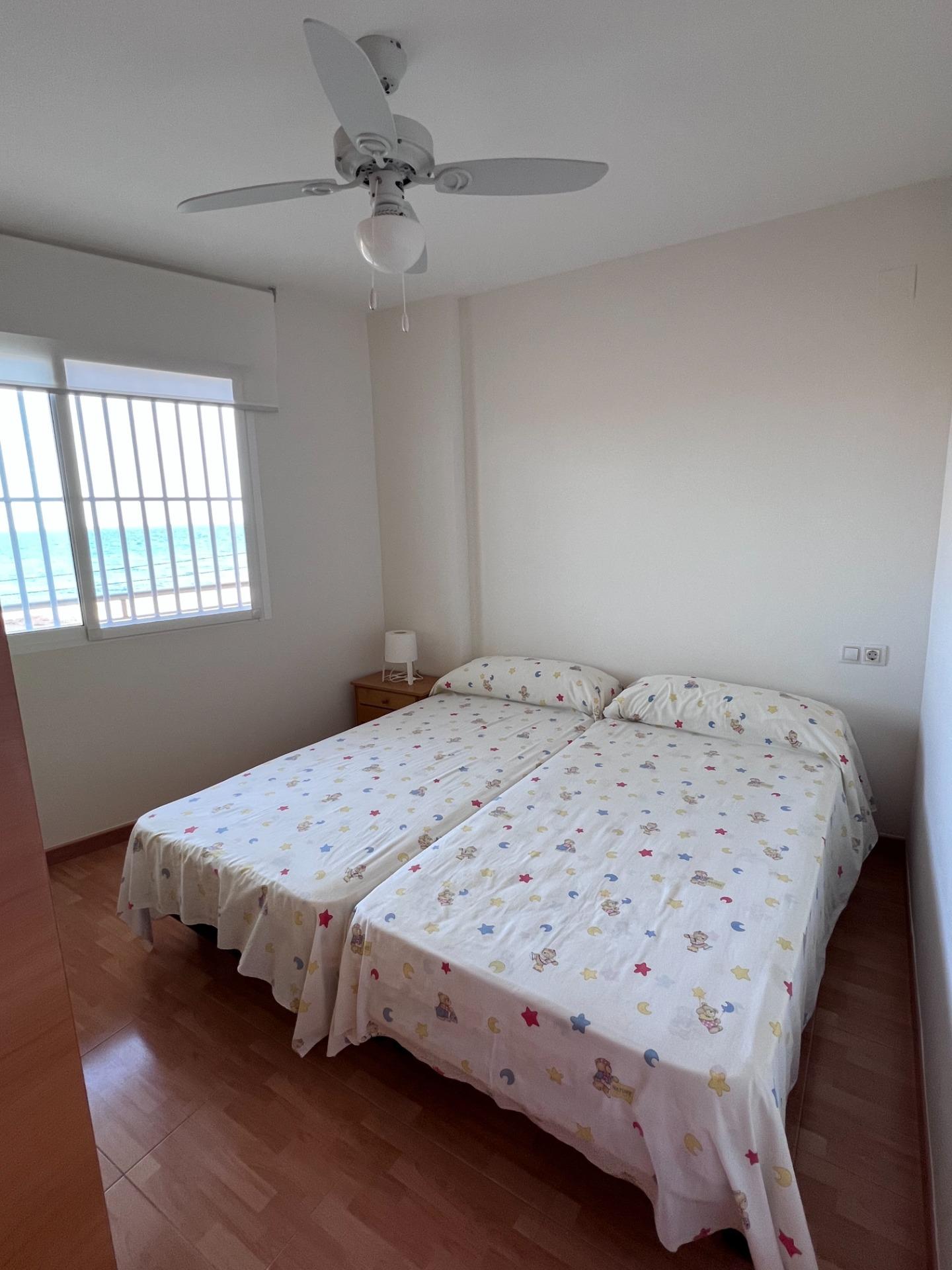 Bedroom in apartment for sale in Torrevieja