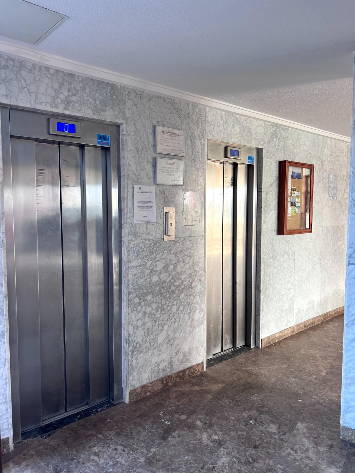 Bedroom in apartment for sale in Torrevieja