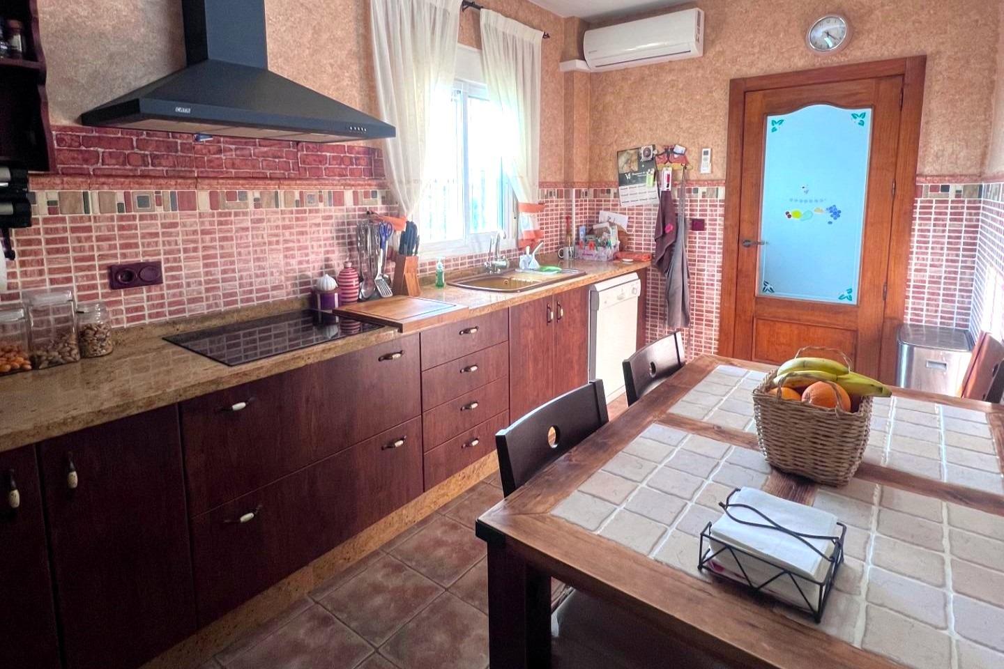 Kitchen in villa for sale in Orihuela
