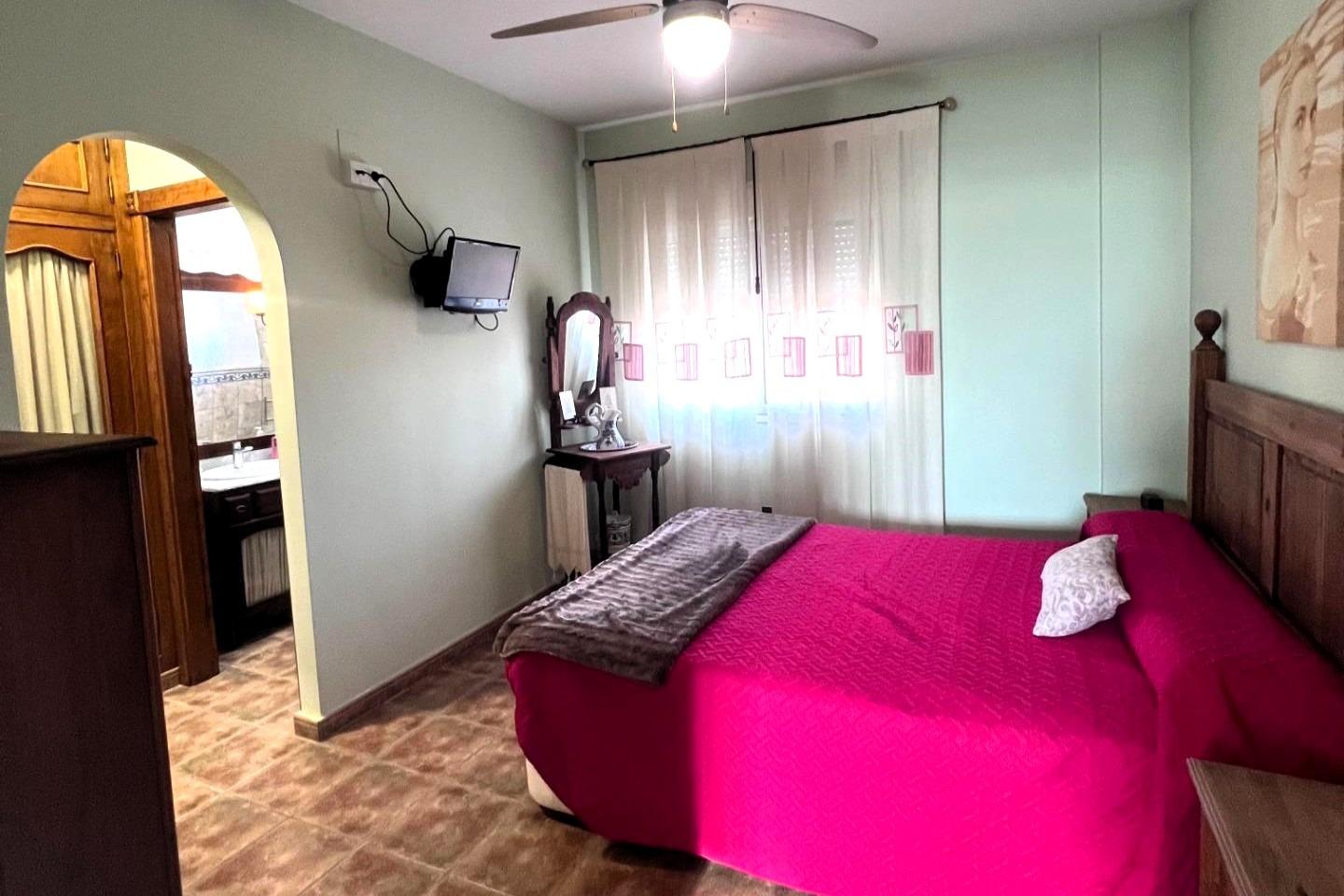 Bathroom in villa for sale in Orihuela