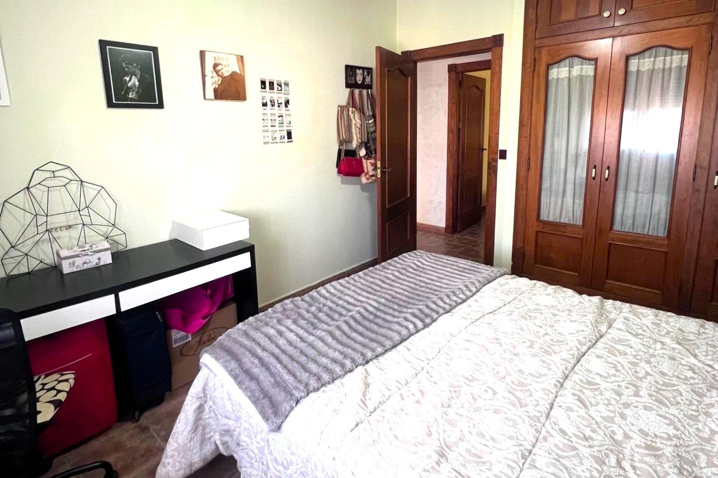 Bedroom in villa for sale in Orihuela
