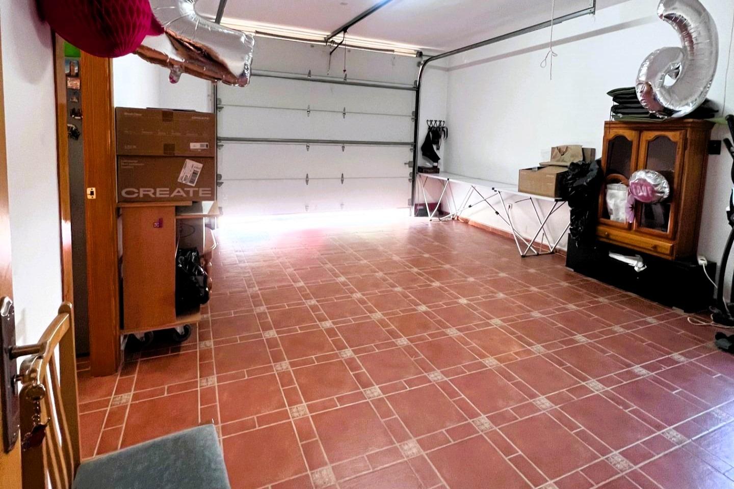 Garden in villa for sale in Orihuela