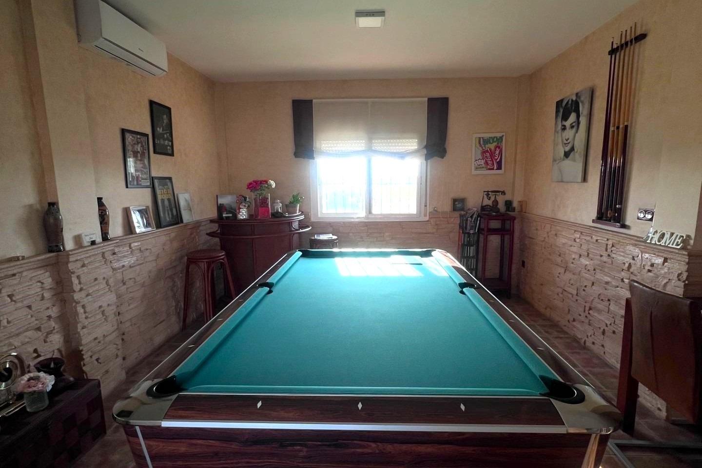 Pool area in villa for sale in Orihuela