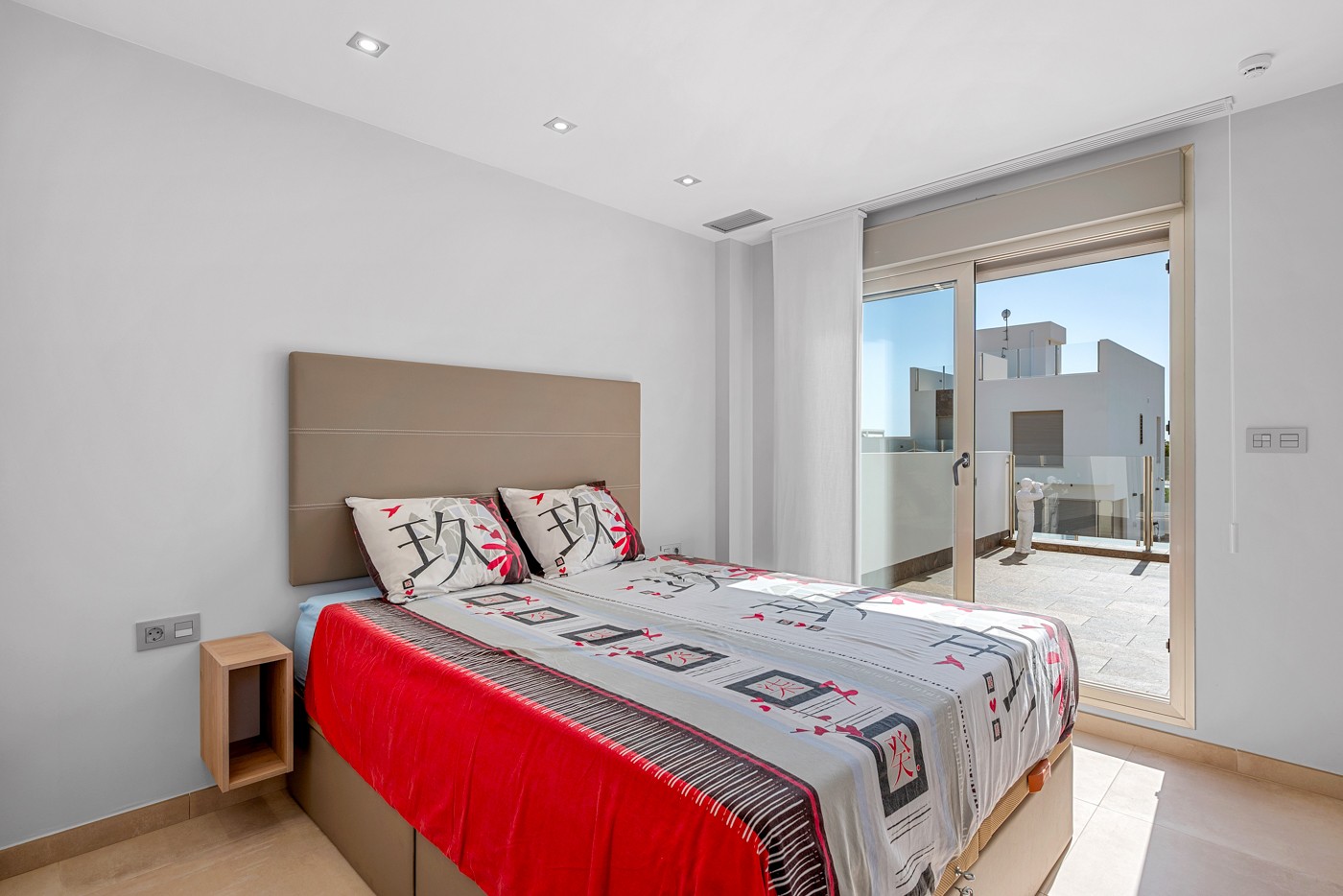 Master bedroom in villa for sale in Orihuela