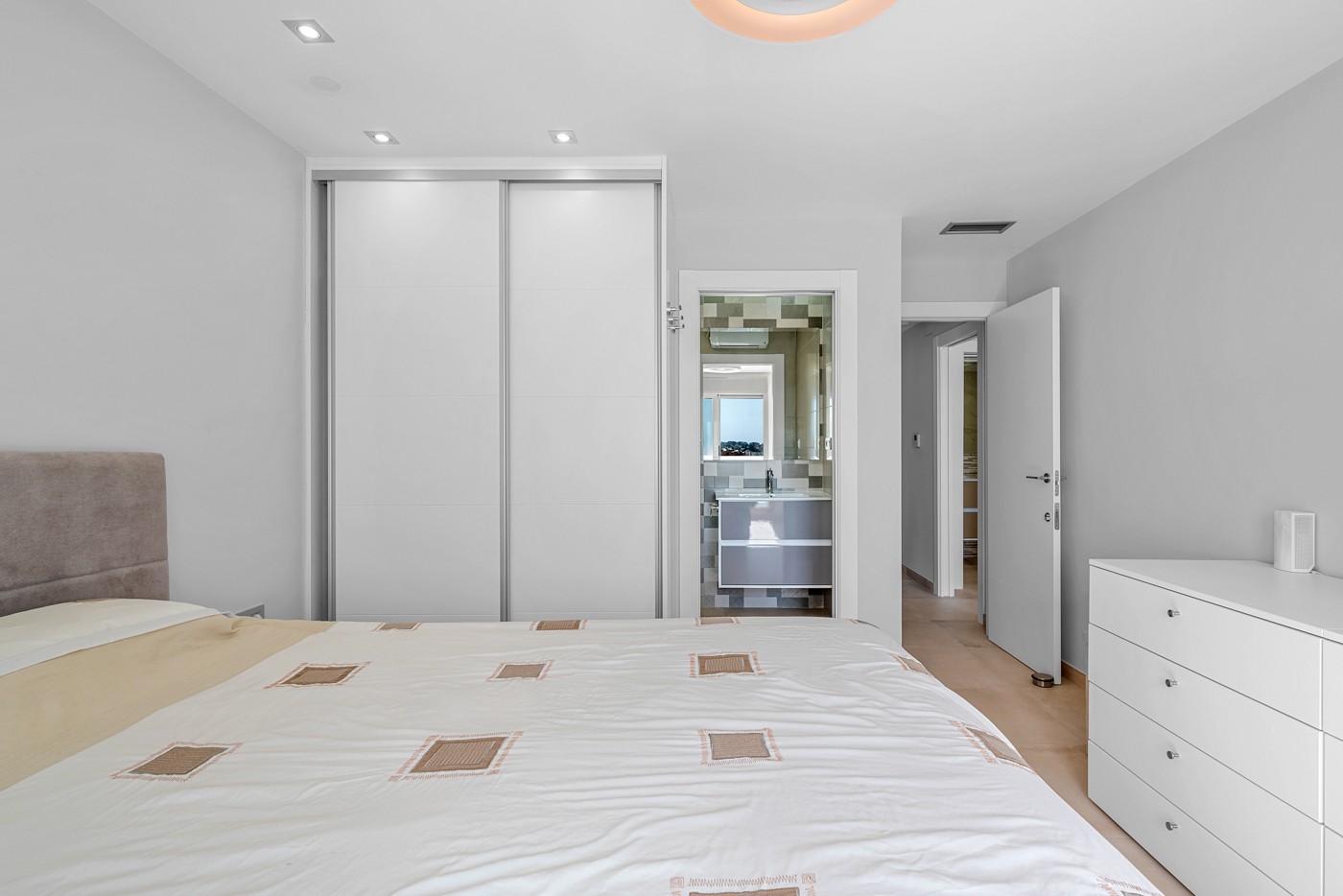 Dining area in villa for sale in Orihuela