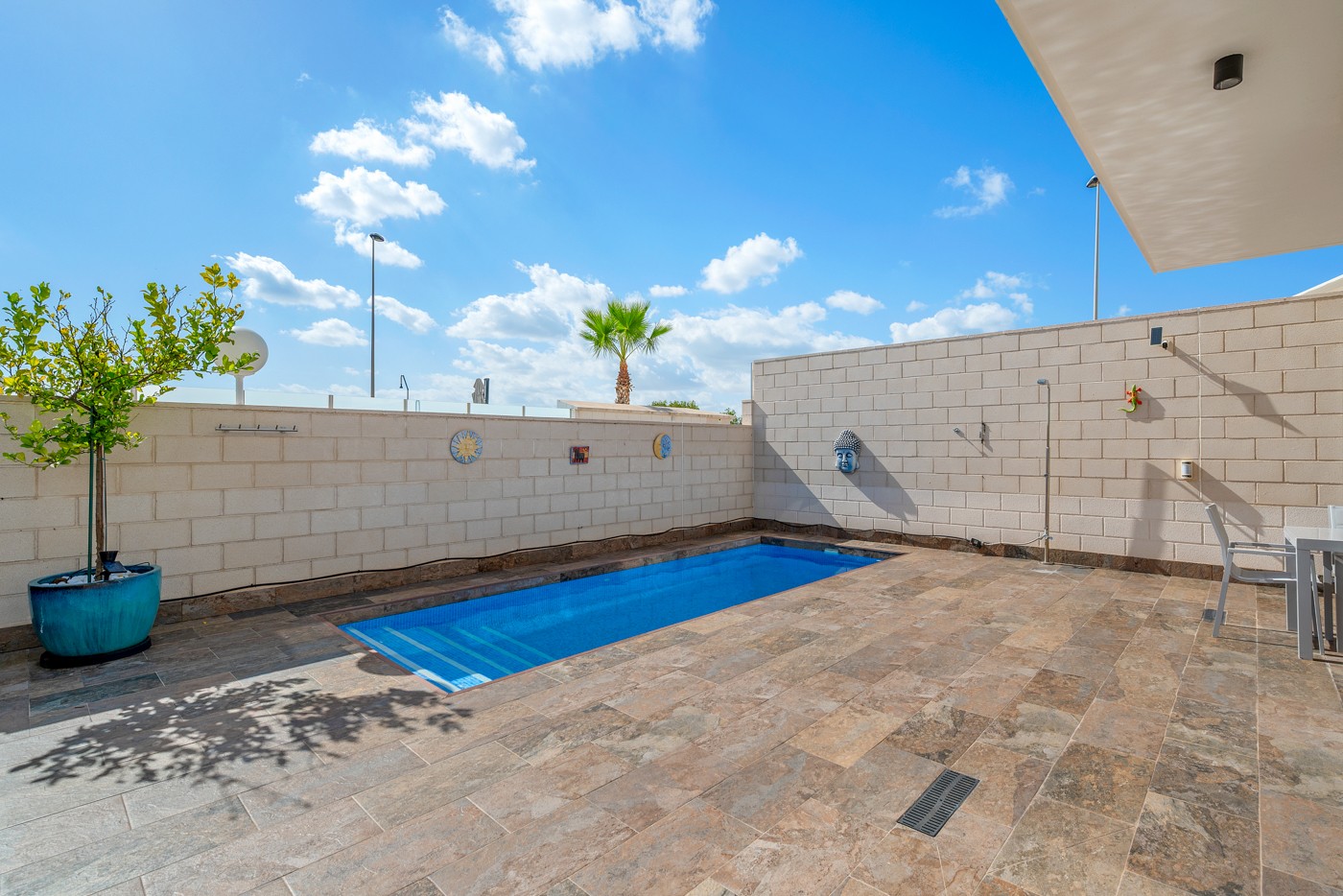 Terrace in villa for sale in Orihuela