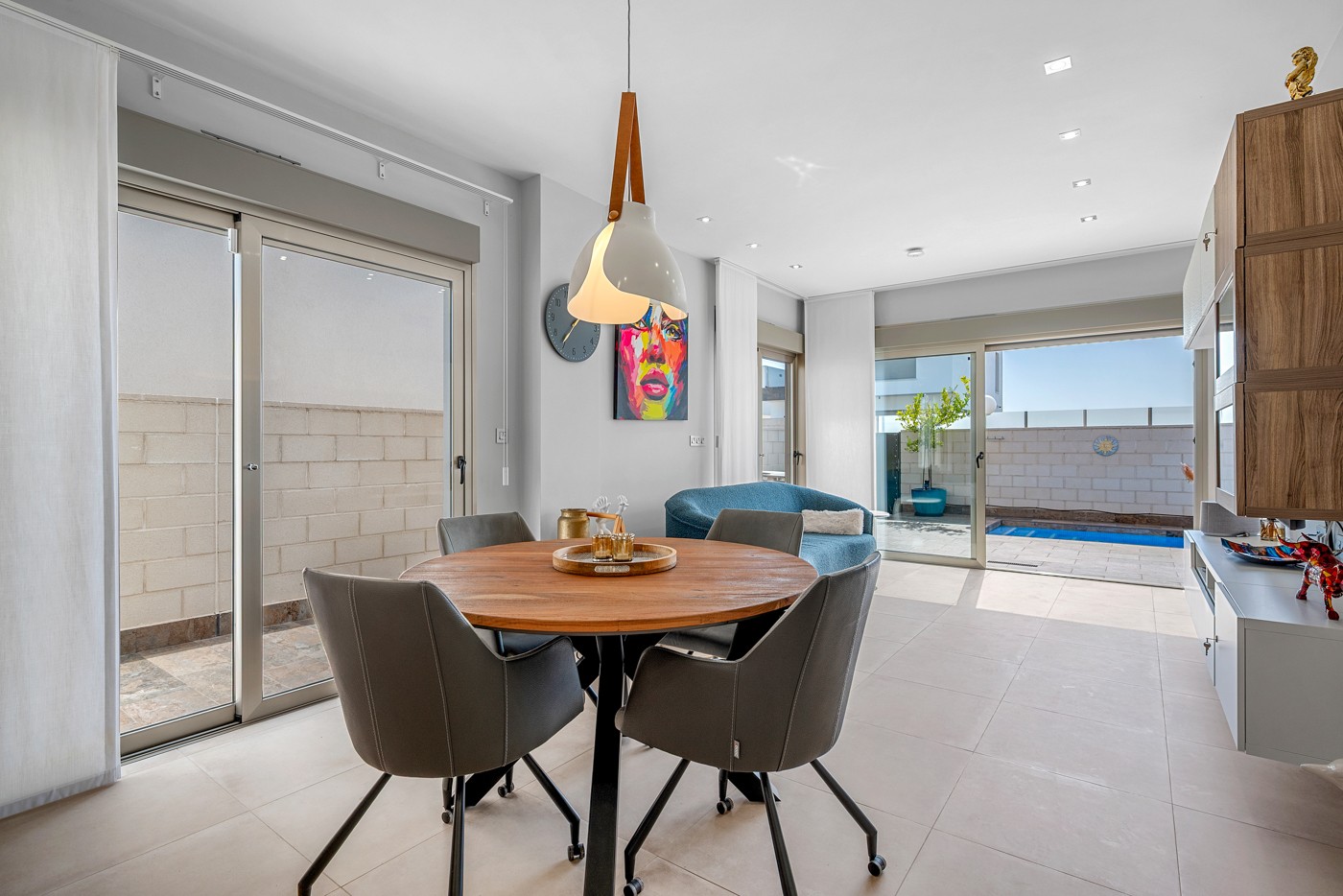 Bedroom in villa for sale in Orihuela