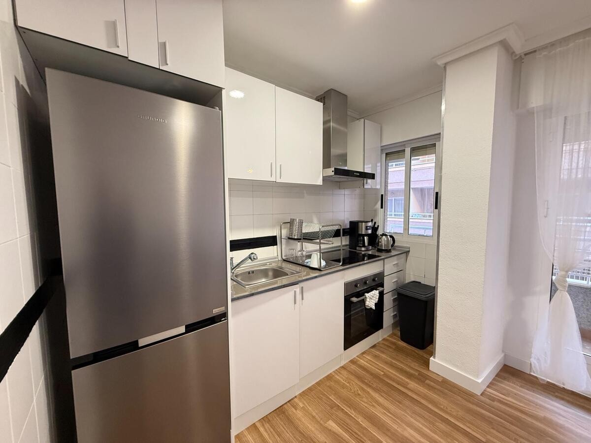 Bedroom in apartment for sale in Torrevieja