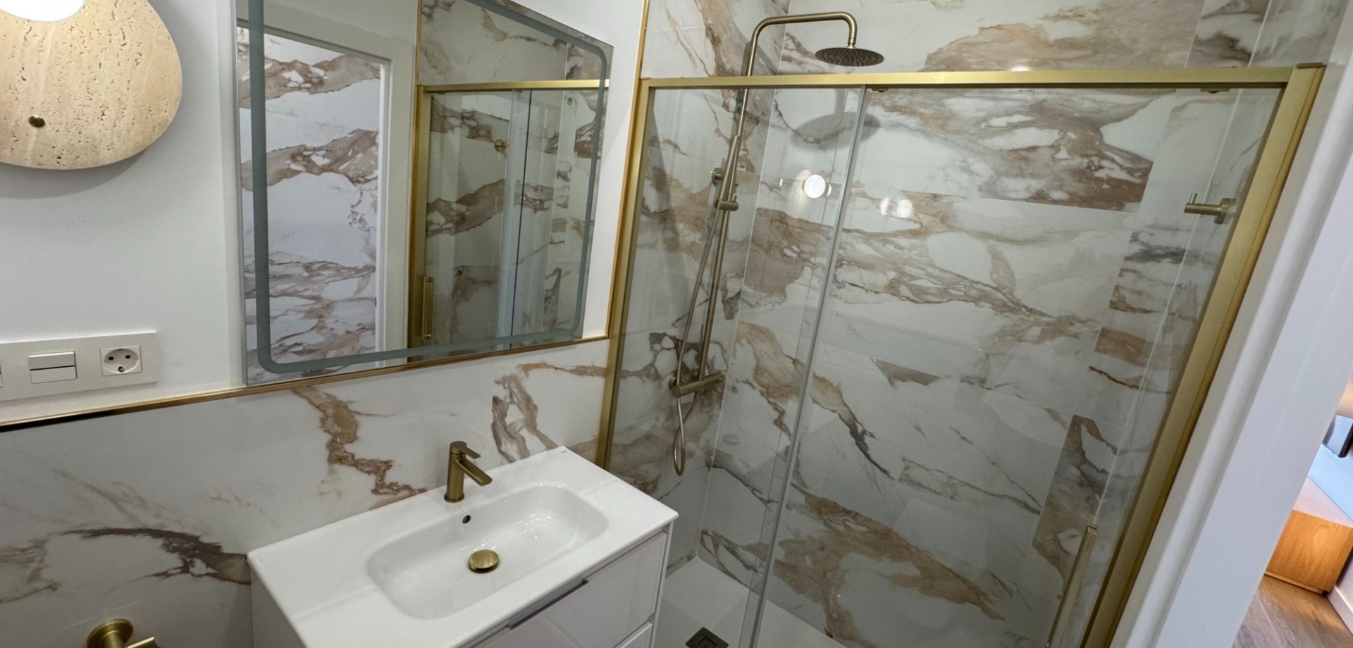 Bathroom in apartment for sale in Orihuela Costa