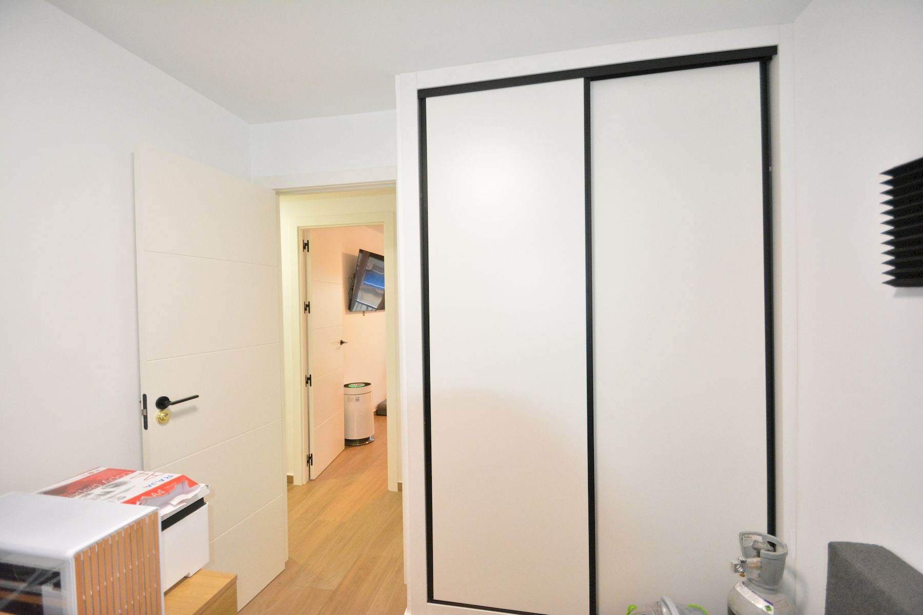 Bathroom in apartment for sale in Guardamar del Segura