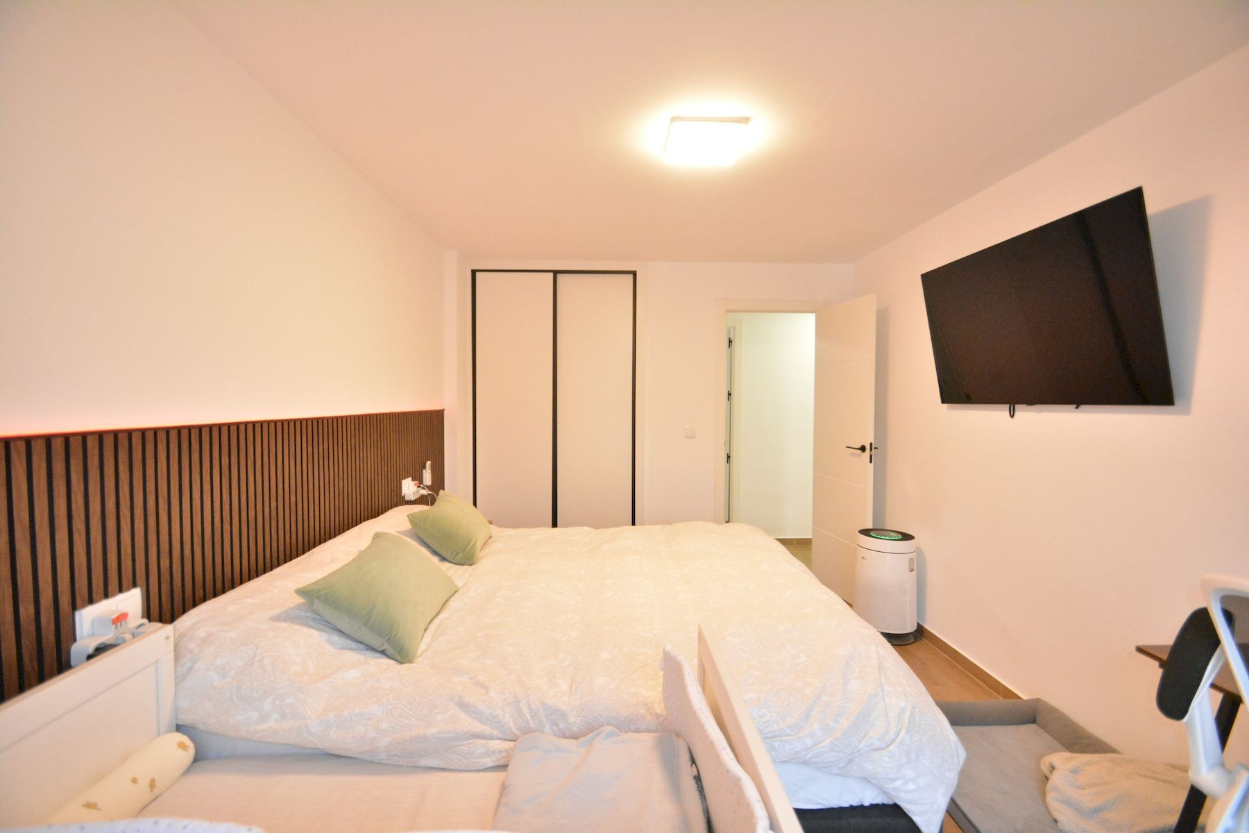 Pool area in apartment for sale in Guardamar del Segura