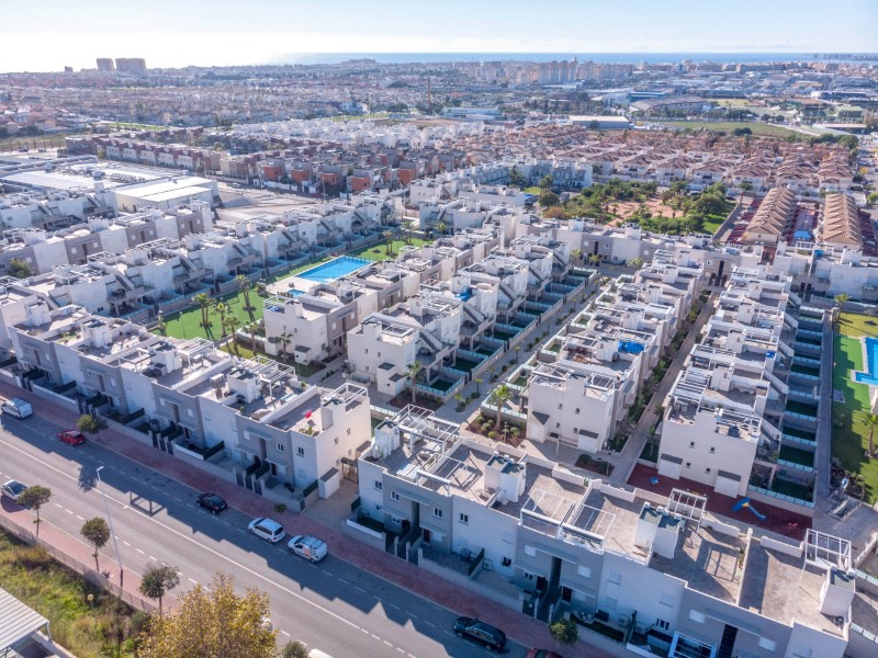 Kitchen in apartment for sale in Torrevieja