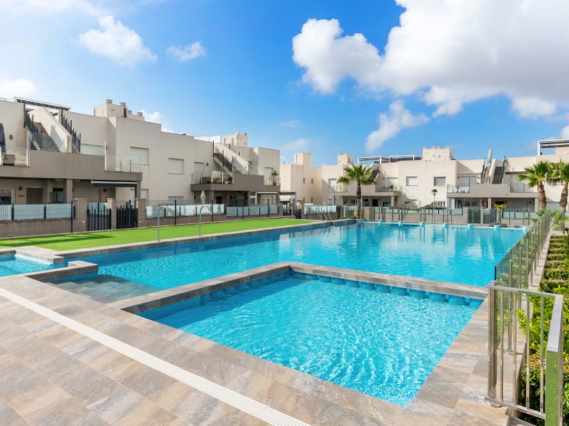 Terrace in apartment for sale in Torrevieja
