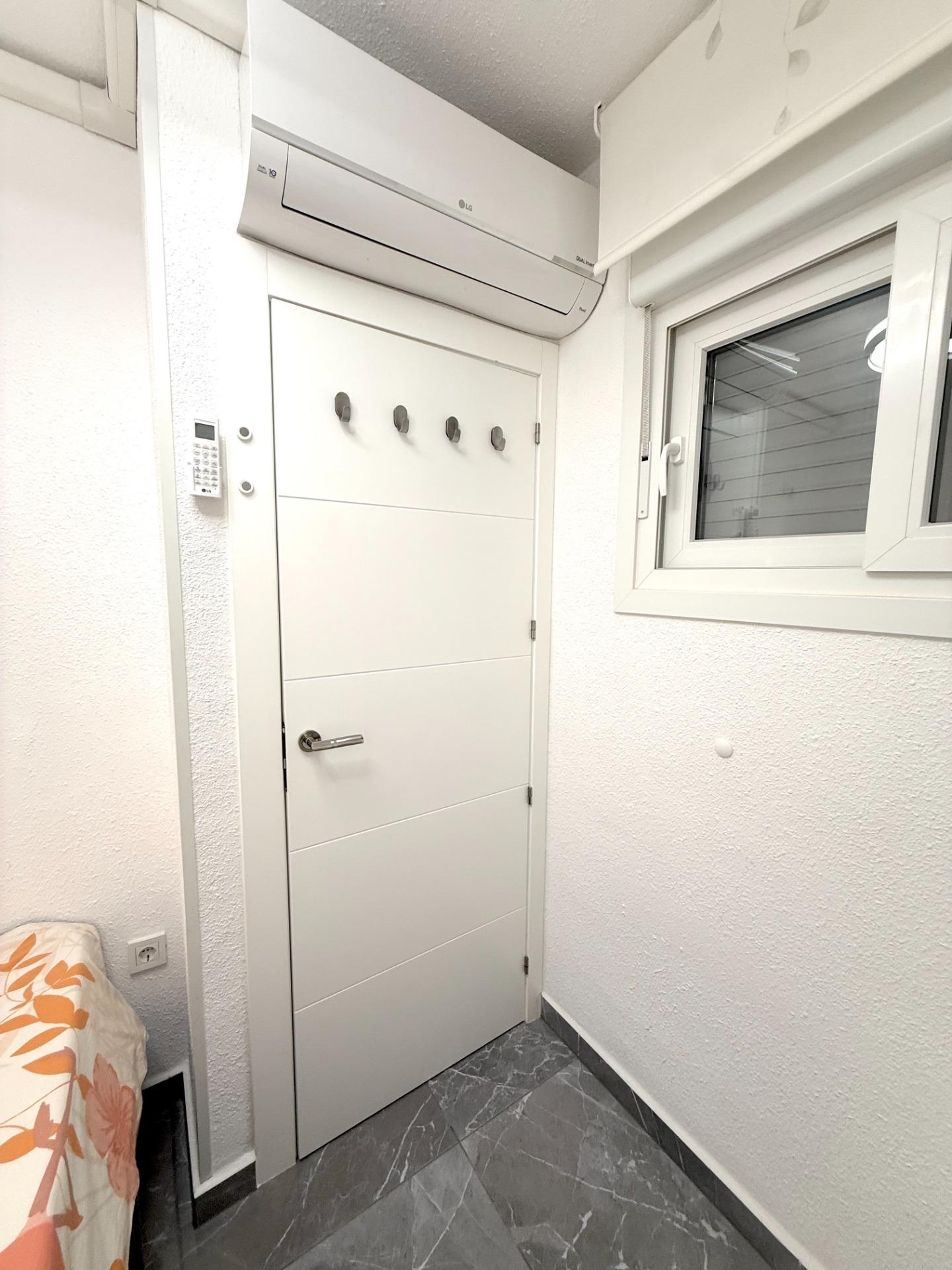 Terrace in apartment for sale in Torrevieja