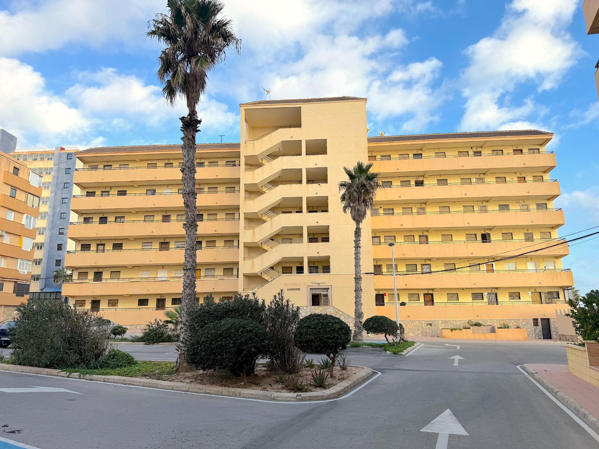 Kitchen in apartment for sale in Torrevieja