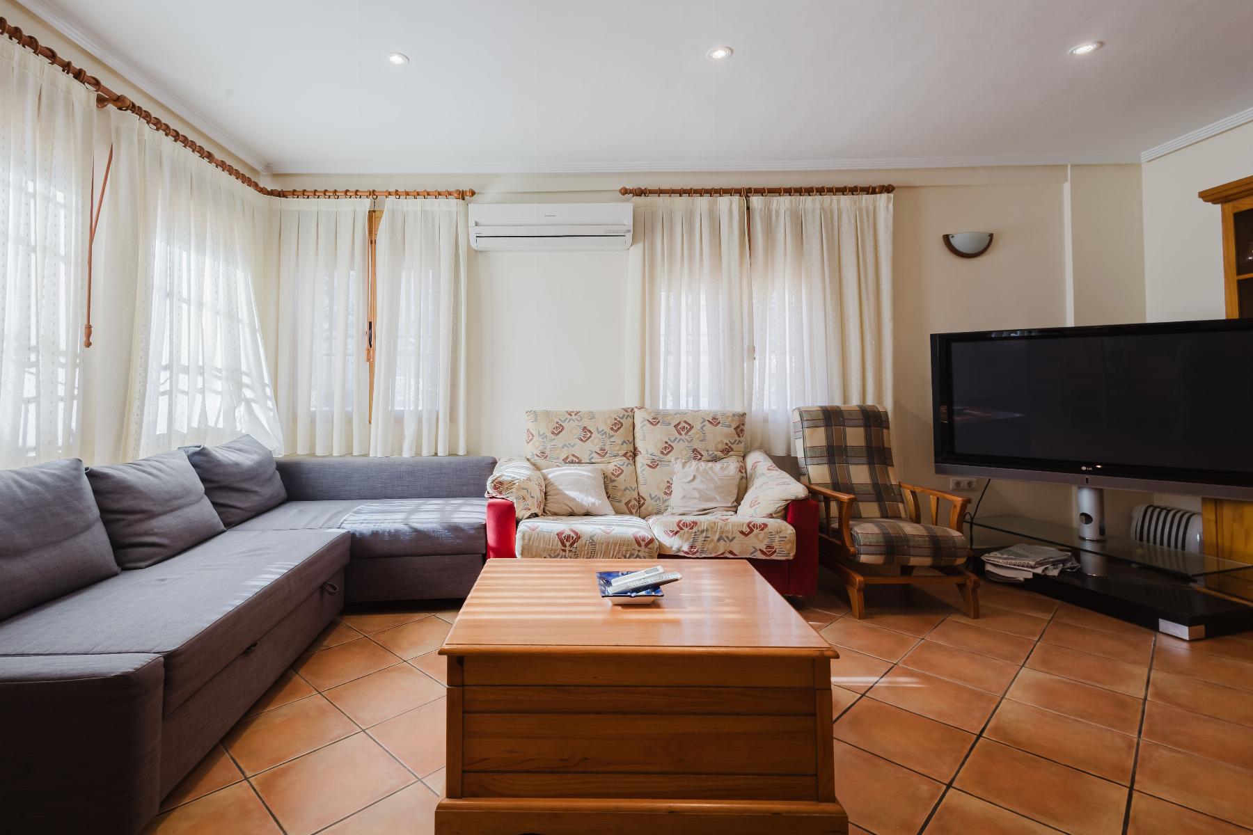 Pool area in bungalow for sale in Torrevieja