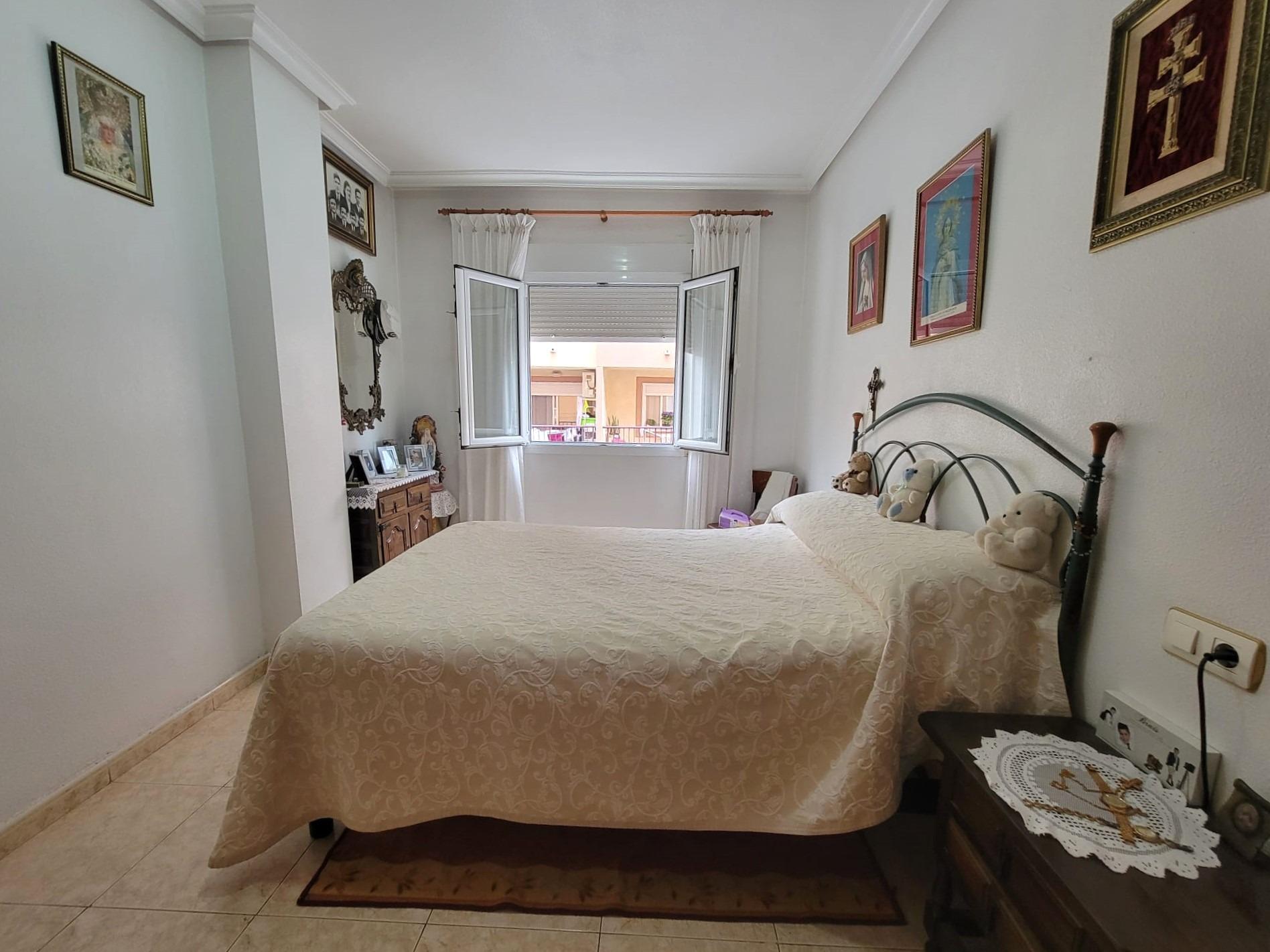 Kitchen in apartment for sale in Torrevieja