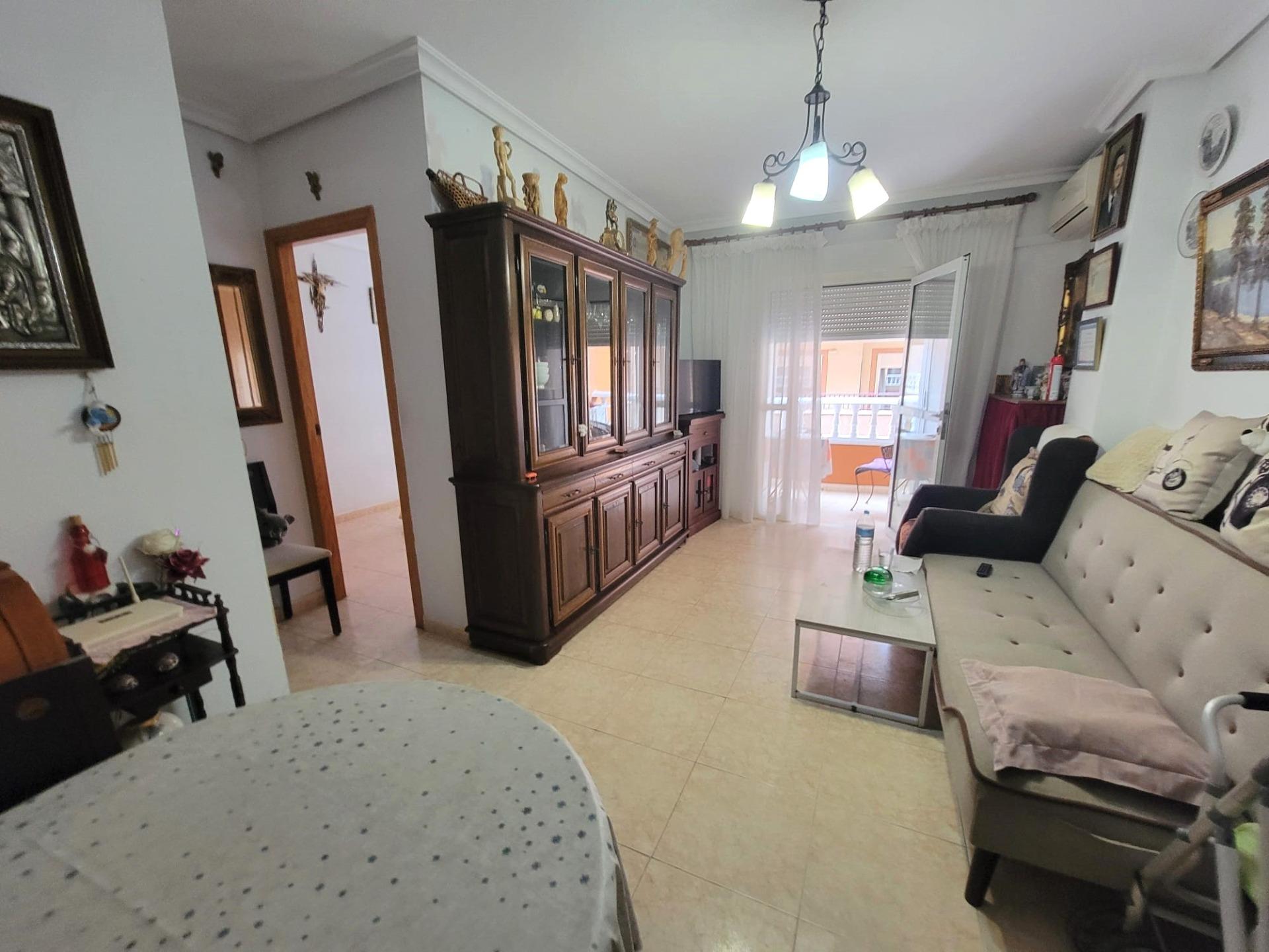 Bedroom in apartment for sale in Torrevieja