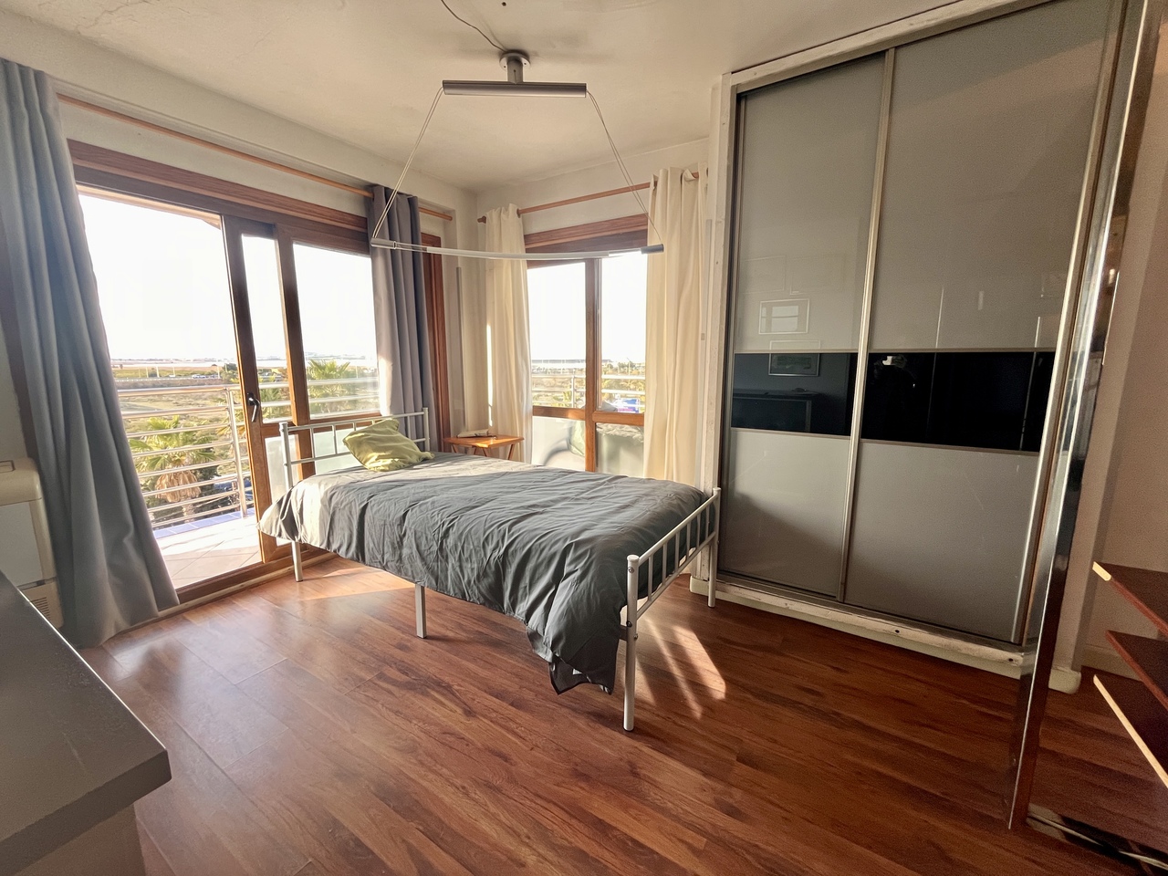 Bedroom in apartment for sale in Torrevieja