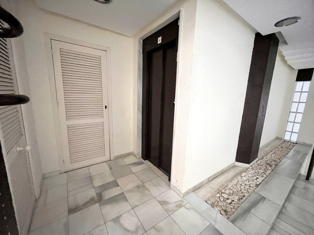 Pool area in apartment for sale in Torrevieja