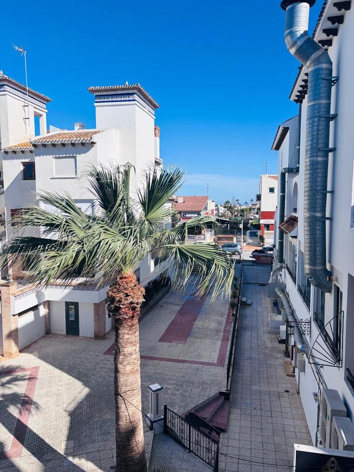Master bedroom in apartment for sale in Villamartin