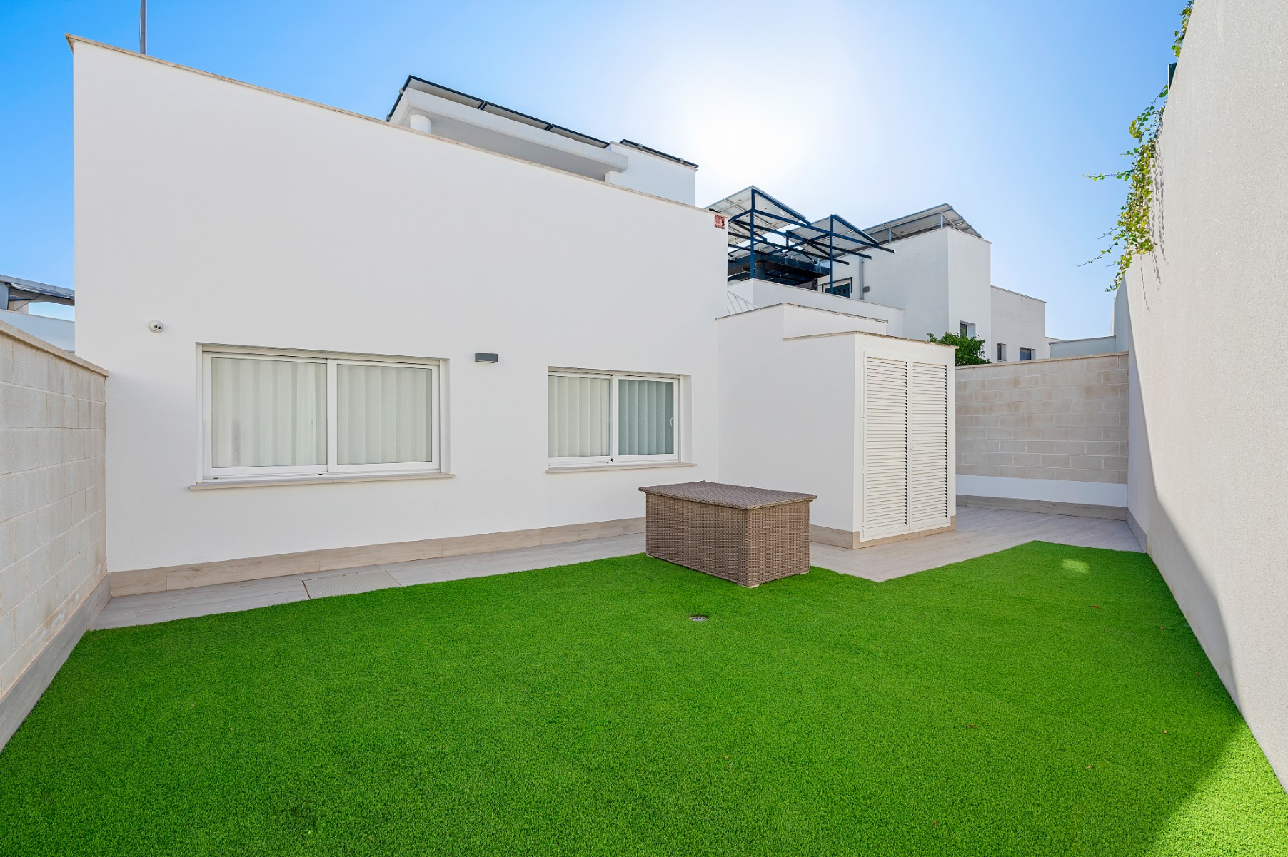 Garden in villa for sale in San Miguel de Salinas